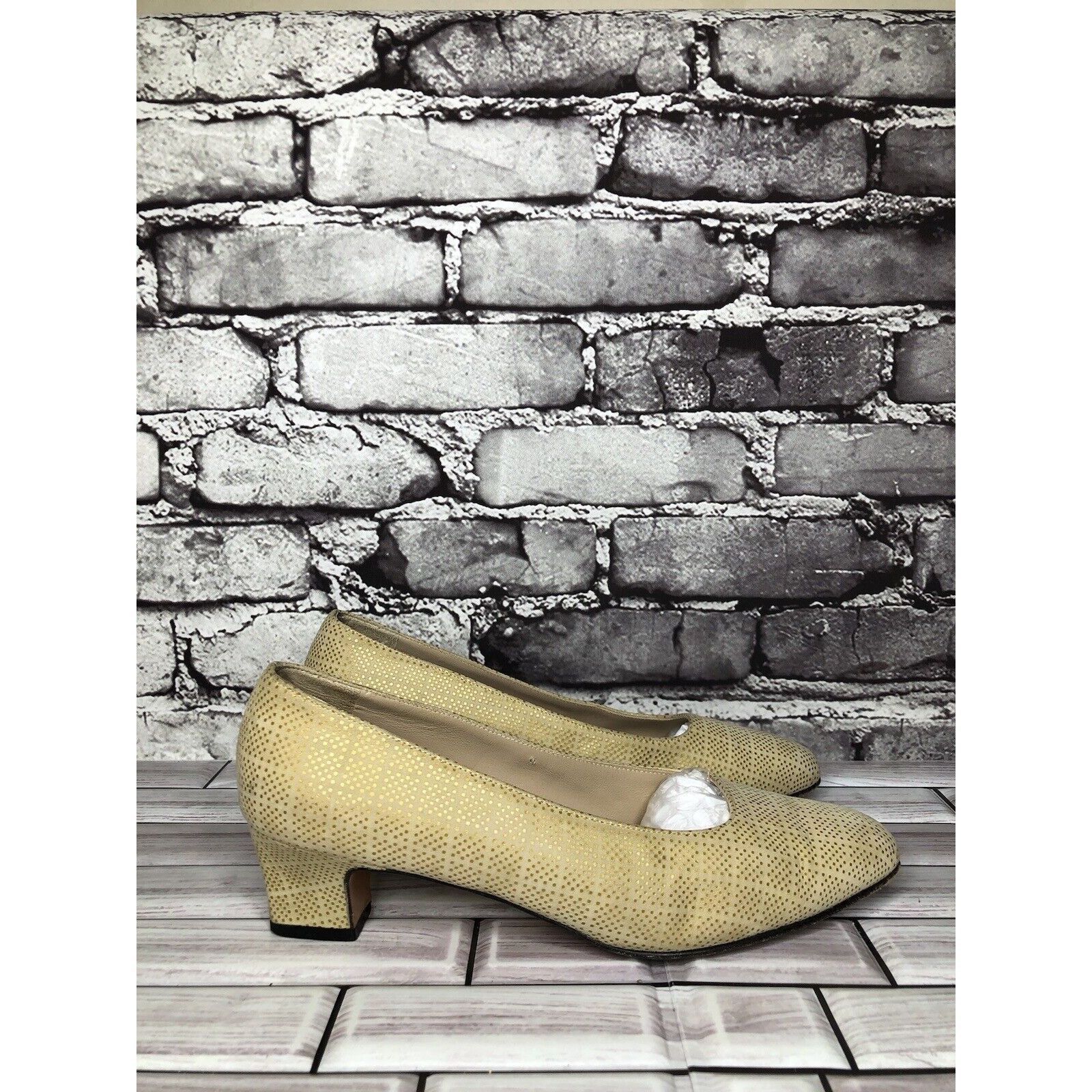 Salvatore Ferragamo Salvatore Ferragamo Beige Leather Geometric Dress Pump Heels Size US 7.5 / IT 37.5 - 12 Thumbnail