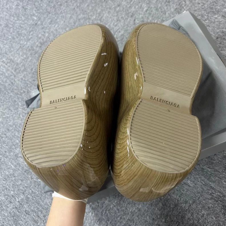 Balenciaga Balenciaga's latest wooden grain printed silent slip-on loa Size US 9.5 / EU 42-43 - 5 Thumbnail