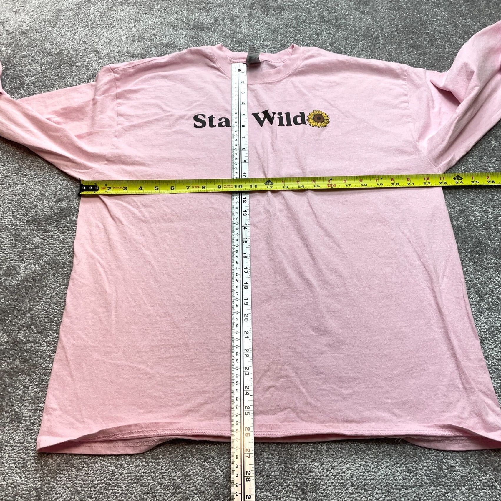 Gildan Gildan Ultra Cotton Shirt XL Pink Long Sleeve Crew Blu Booky Stay Wild Unisex Adults T-Shirt Vintage No Size US XL / EU 56 / 4 - 7 Thumbnail