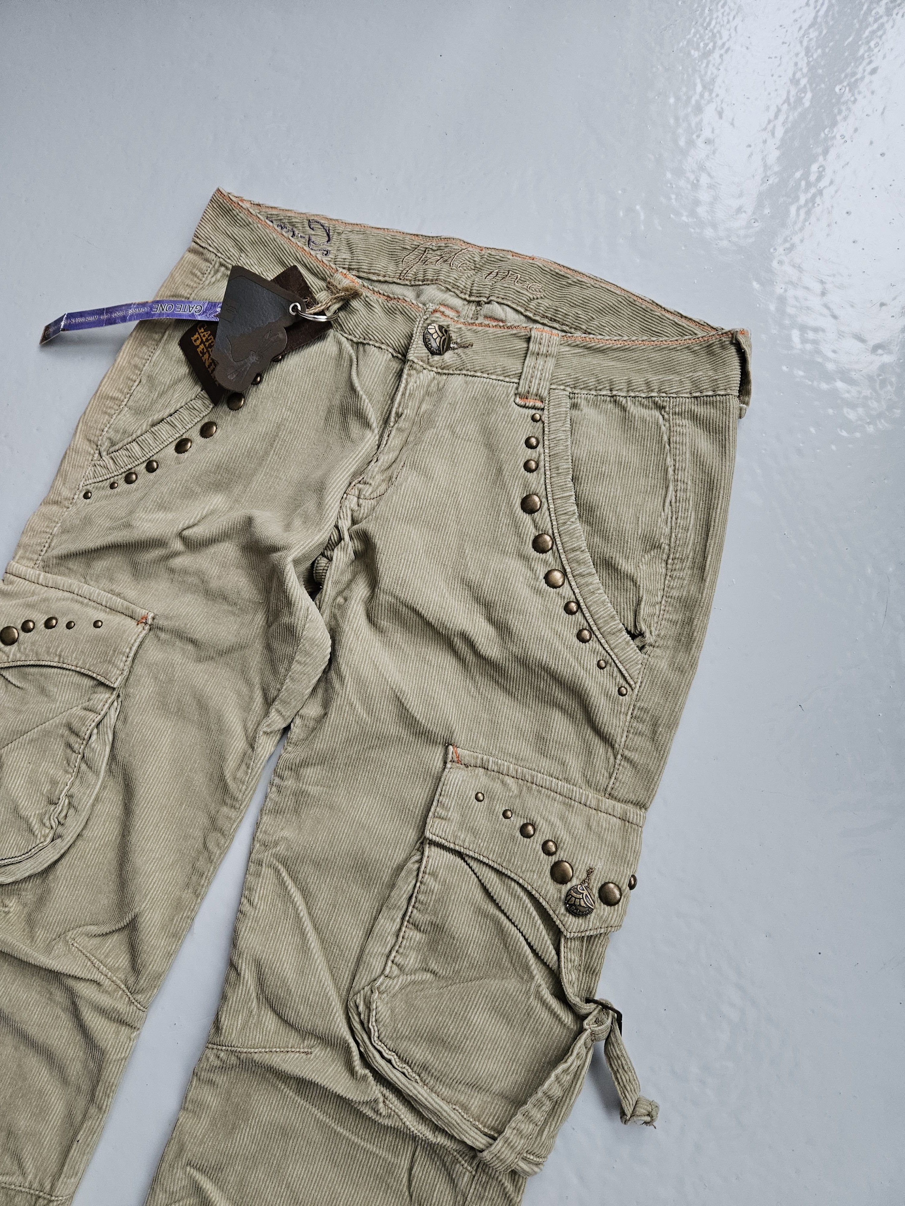 Vintage Vintage y2k corduroy studded bondage cargo flared pants Size 30" / US 8 / IT 44 - 3 Thumbnail