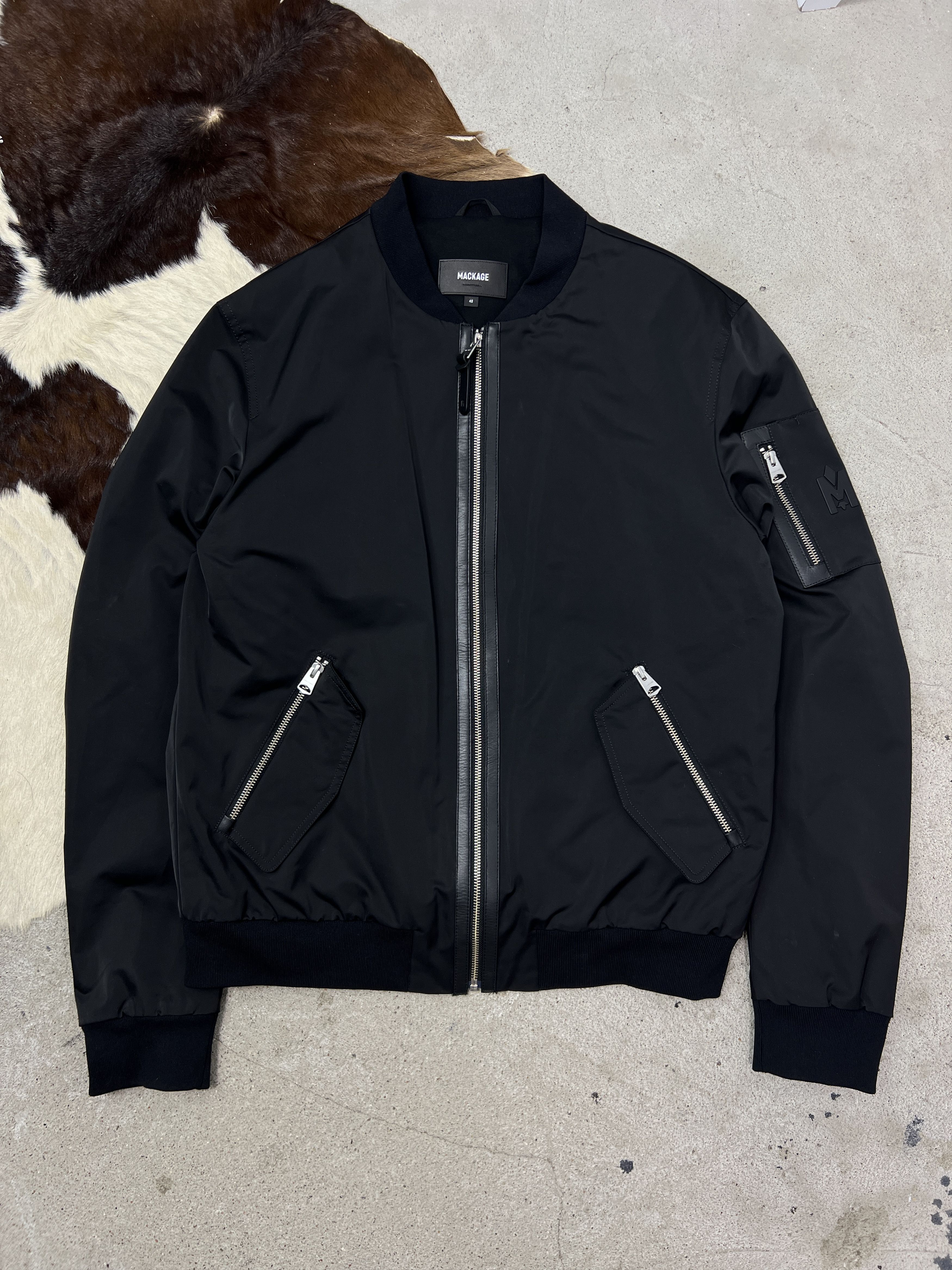 Mackage Vintage Casual Streetwear Mackage Bomber Jacket Y2K Size US L / EU 52-54 / 3 - 1 Thumbnail