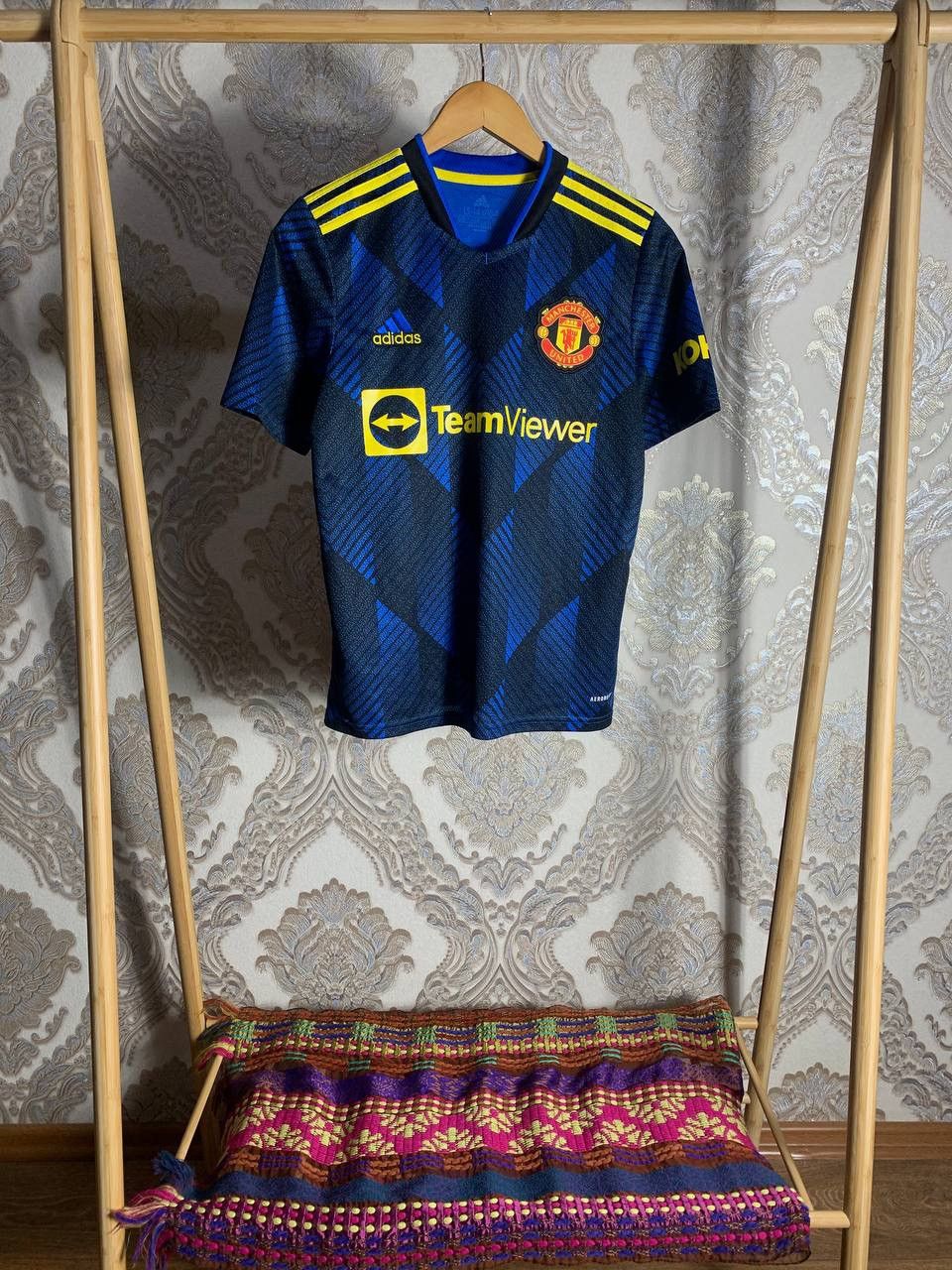 Adidas × Vintage VERY RARE ADIDAS FC MANCHESTER UNITED ENGLAND SOCCER JERSEY Size US XS / EU 42 / 0 - 3 Thumbnail