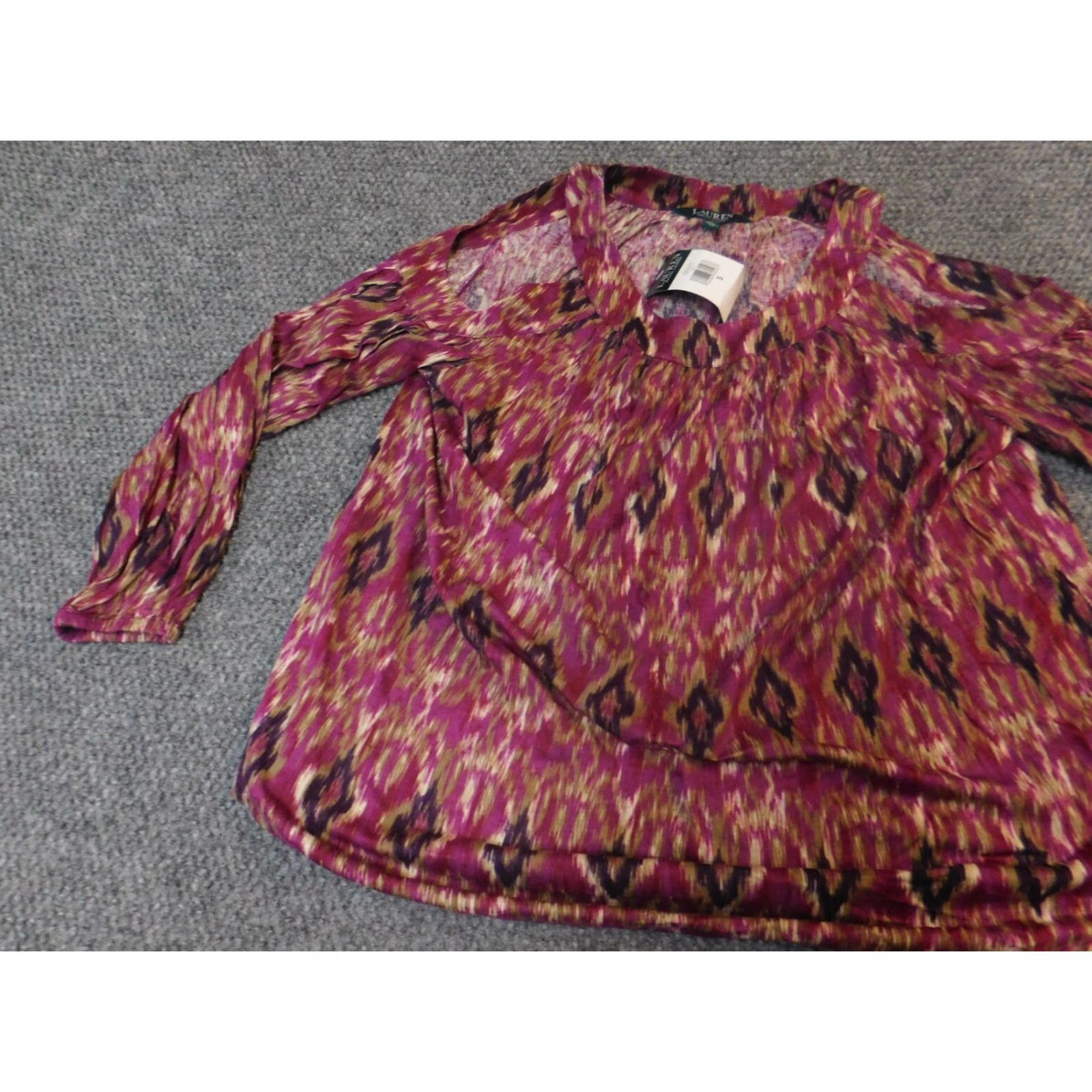 Ralph Lauren Lauren Ralph Lauren Blouse Shirt Womens Small Red V-Neck Pullover Geometric Cotton Rayon Modal Stretch Casual Size S / US 4 / IT 40 - 3 Thumbnail