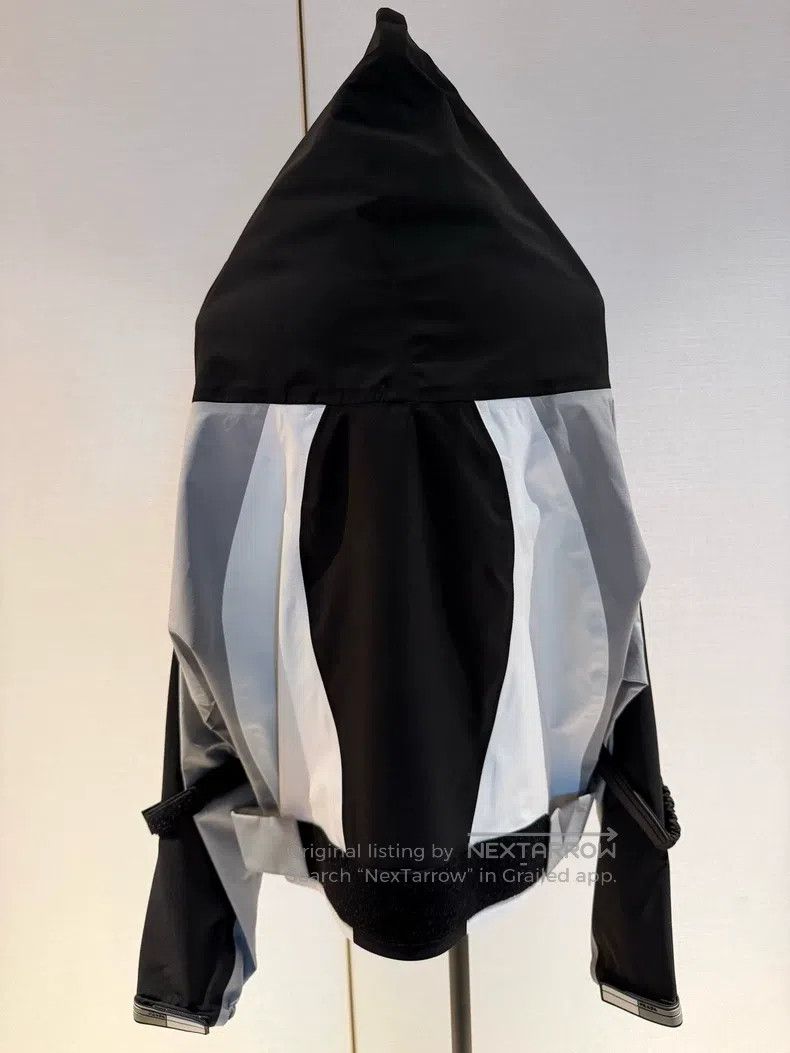 Prada Prada Glue-pressed windbreaker jacket Size XS / US 0-2 / IT 36-38 - 2 Thumbnail