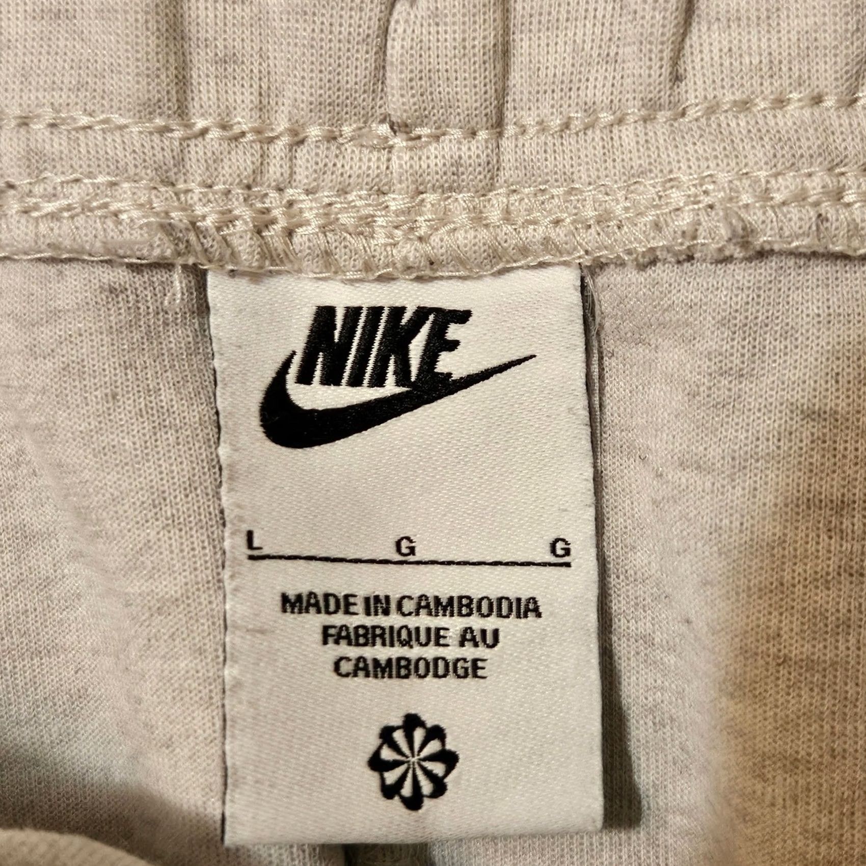 Nike Nike Tech Fleece Joggers DD4706-100 Gray Heather Men L Pants Regular Gray Jogger 31 Inseam 26.5 In Size Large Mens Size US 33 - 5 Thumbnail