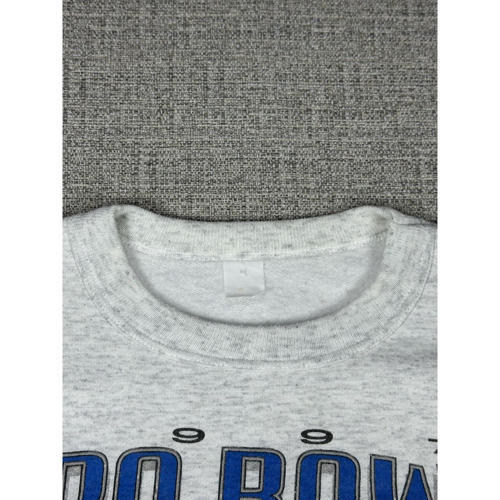 Other Carolina Panthers Sweatshirt Sz L NFL Caricature Big Head 90 Size US L / EU 52-54 / 3 - 8 Thumbnail