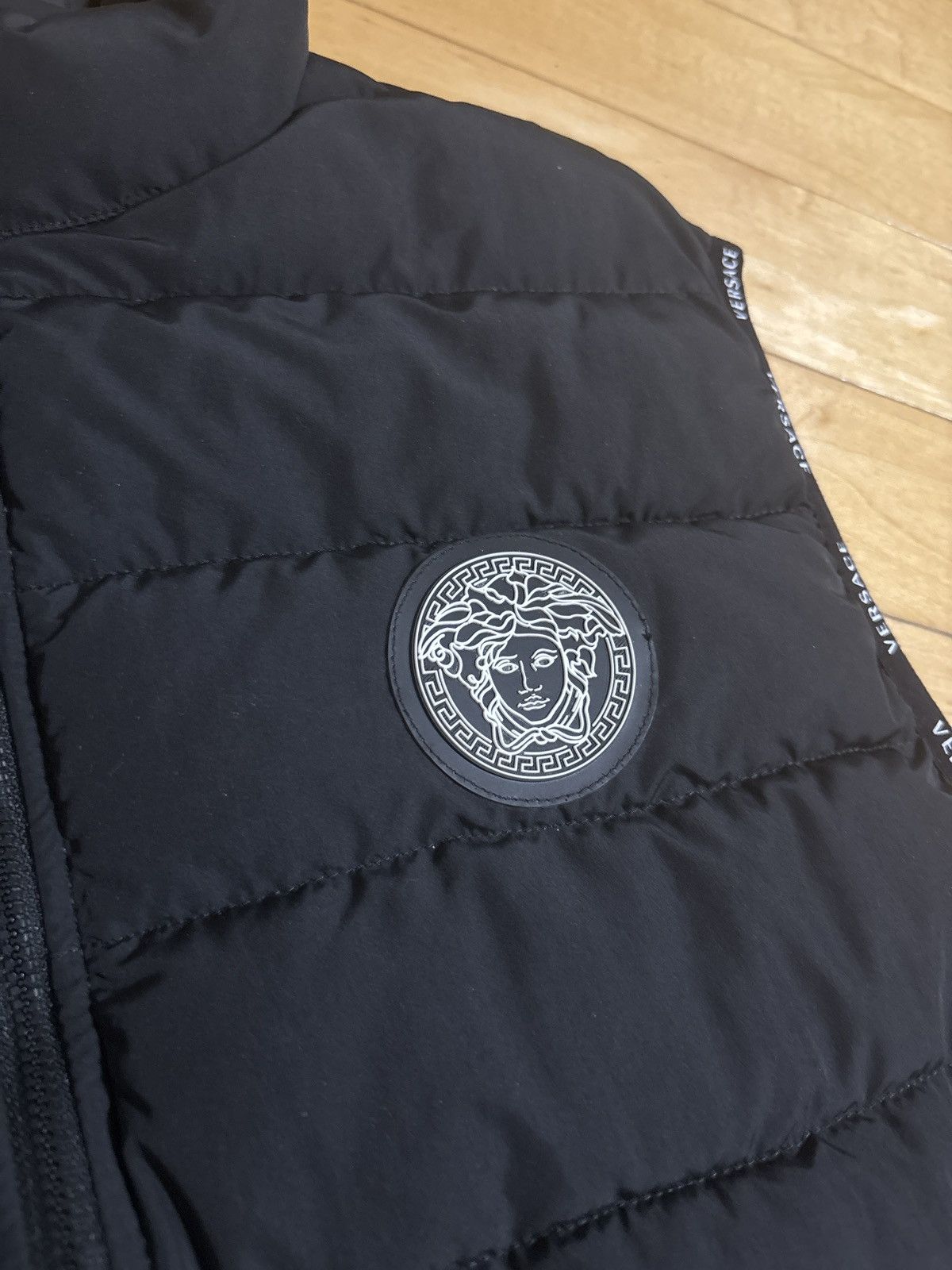 Versace Versace Puffer Vest Size US M / EU 48-50 / 2 - 3 Thumbnail