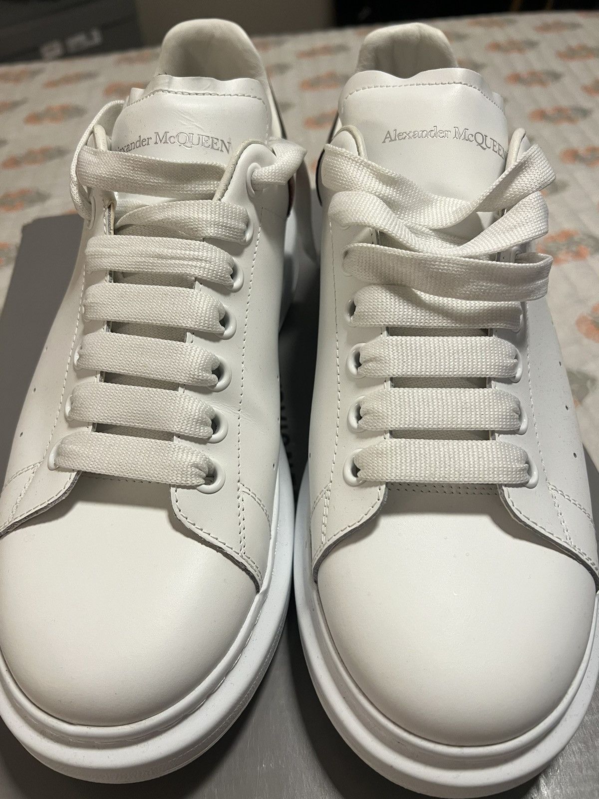 Alexander McQueen Alexander McQueen Oversized Sneakers White/Silver Size US 10.5 / EU 43-44 - 6 Thumbnail