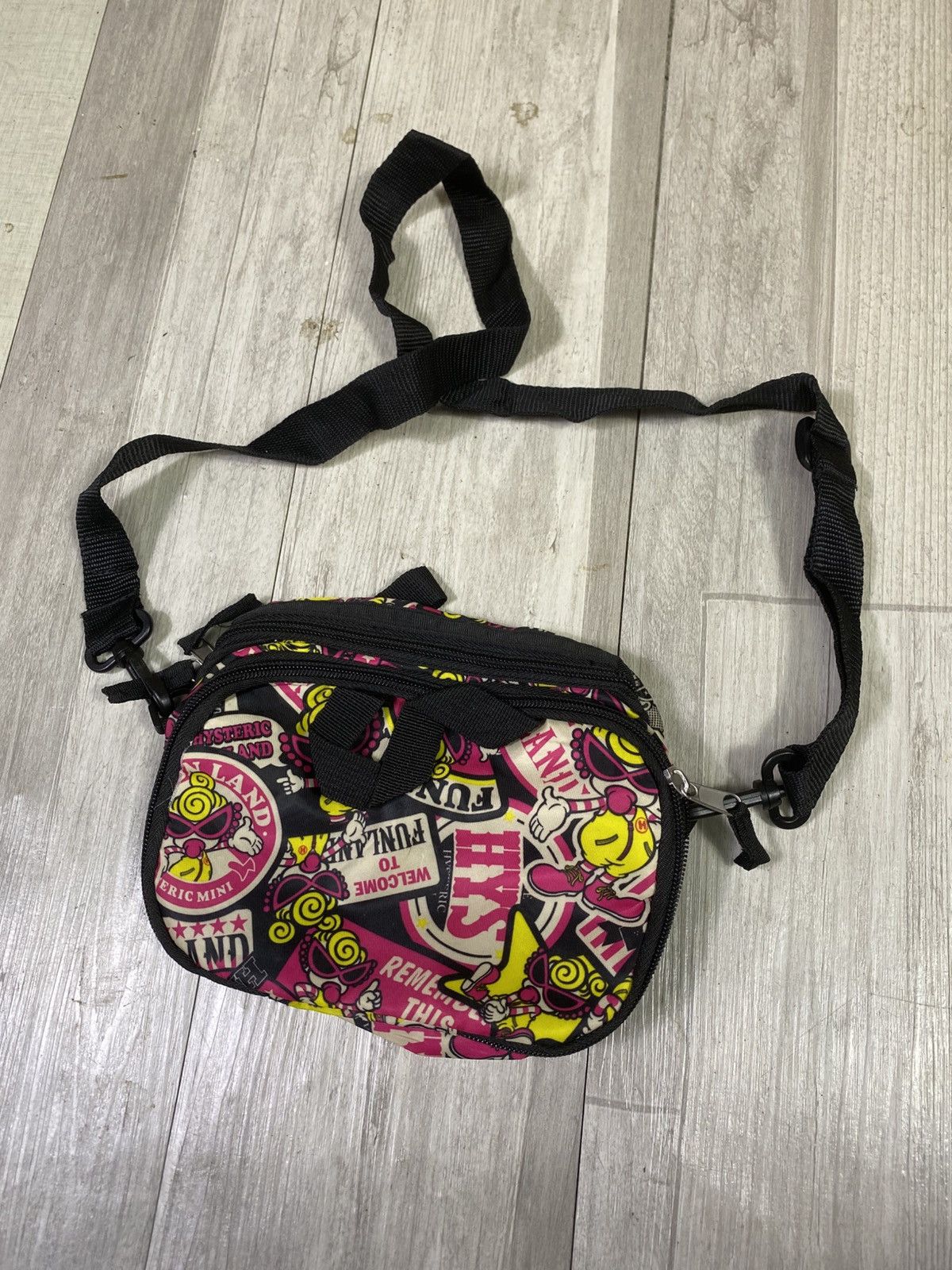 Japanese Brand Hysteric mini japanese brand sling bag Size ONE SIZE - 1 Thumbnail
