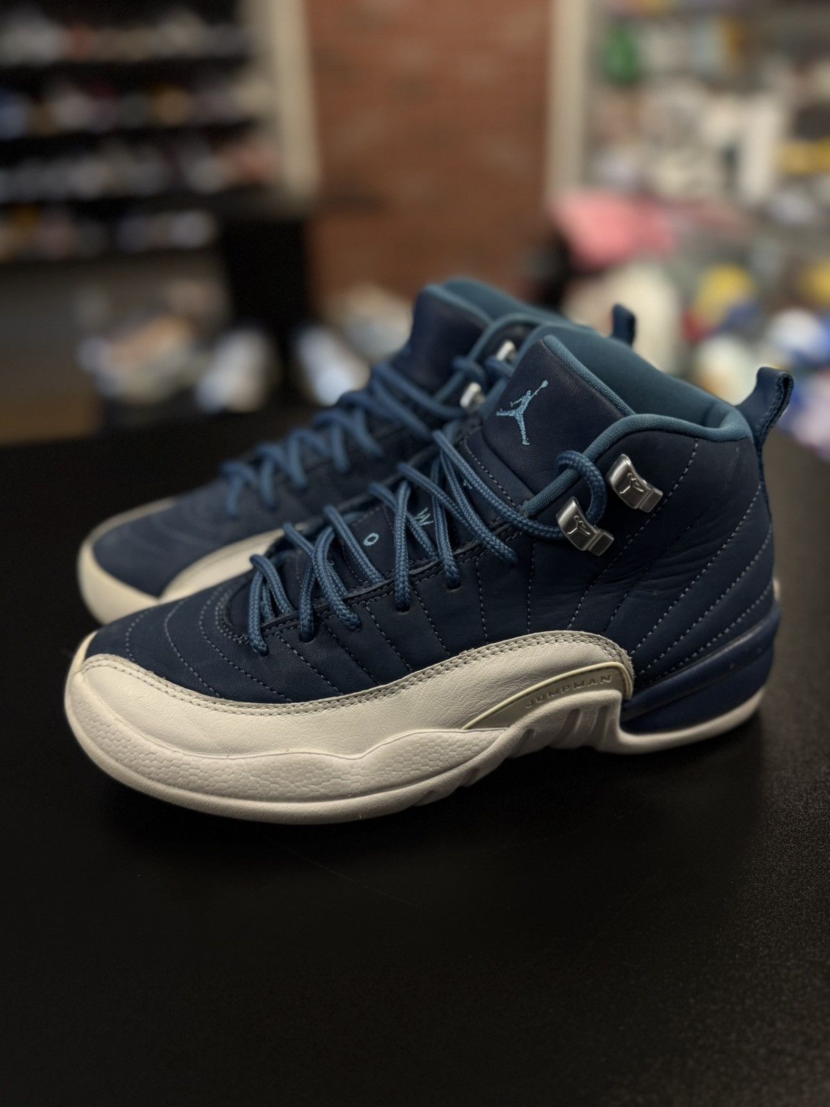 Jordan Brand × Nike Jordan 12 Blue Indigo Size 6Y/7.5W Pre Owned Size US 6 / EU 39 - 10 Thumbnail
