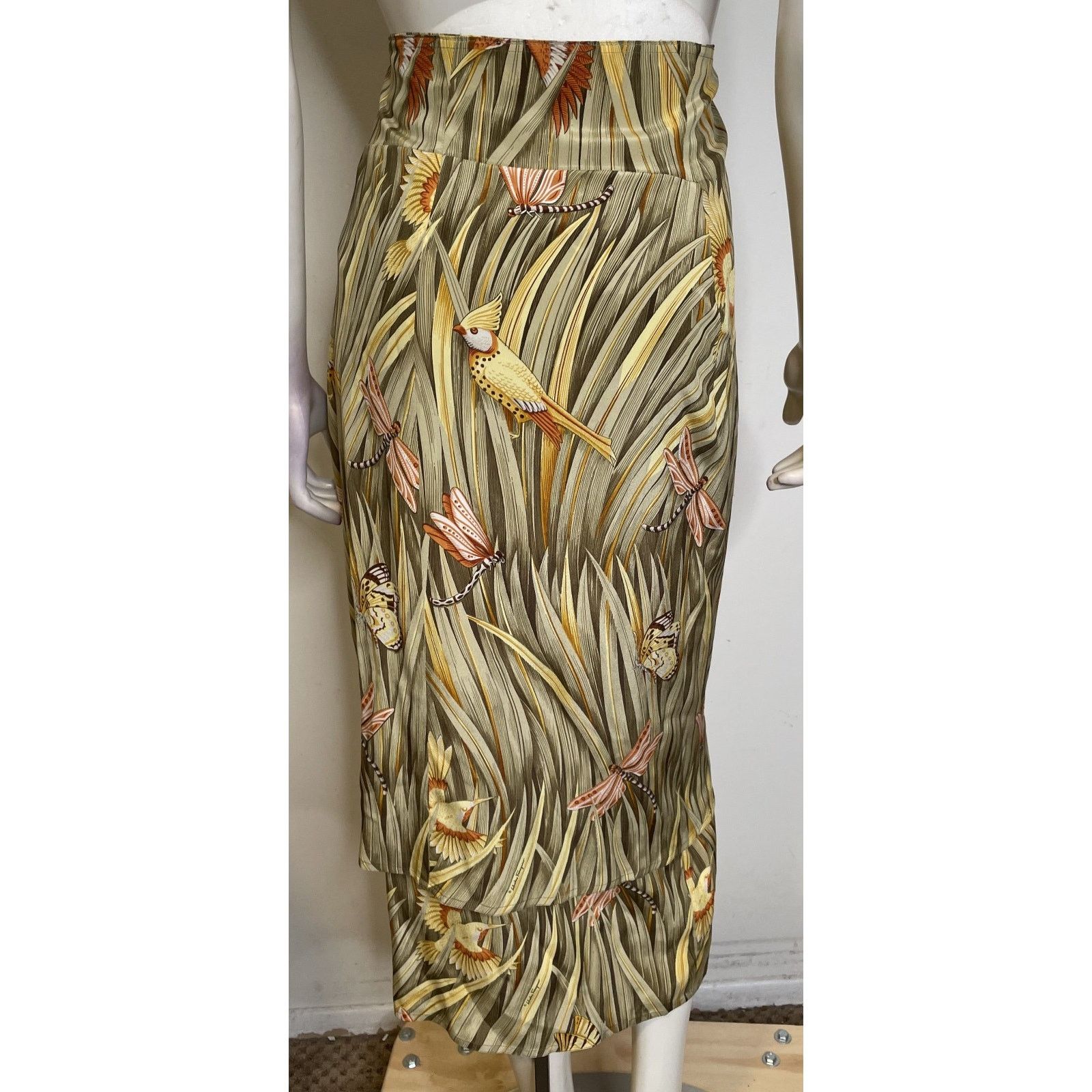 Salvatore Ferragamo Salvatore Ferragamo Wrap Skirt Womens L 10 12 44 Silk Birds Size 34" / US 12 / IT 48 - 3 Thumbnail