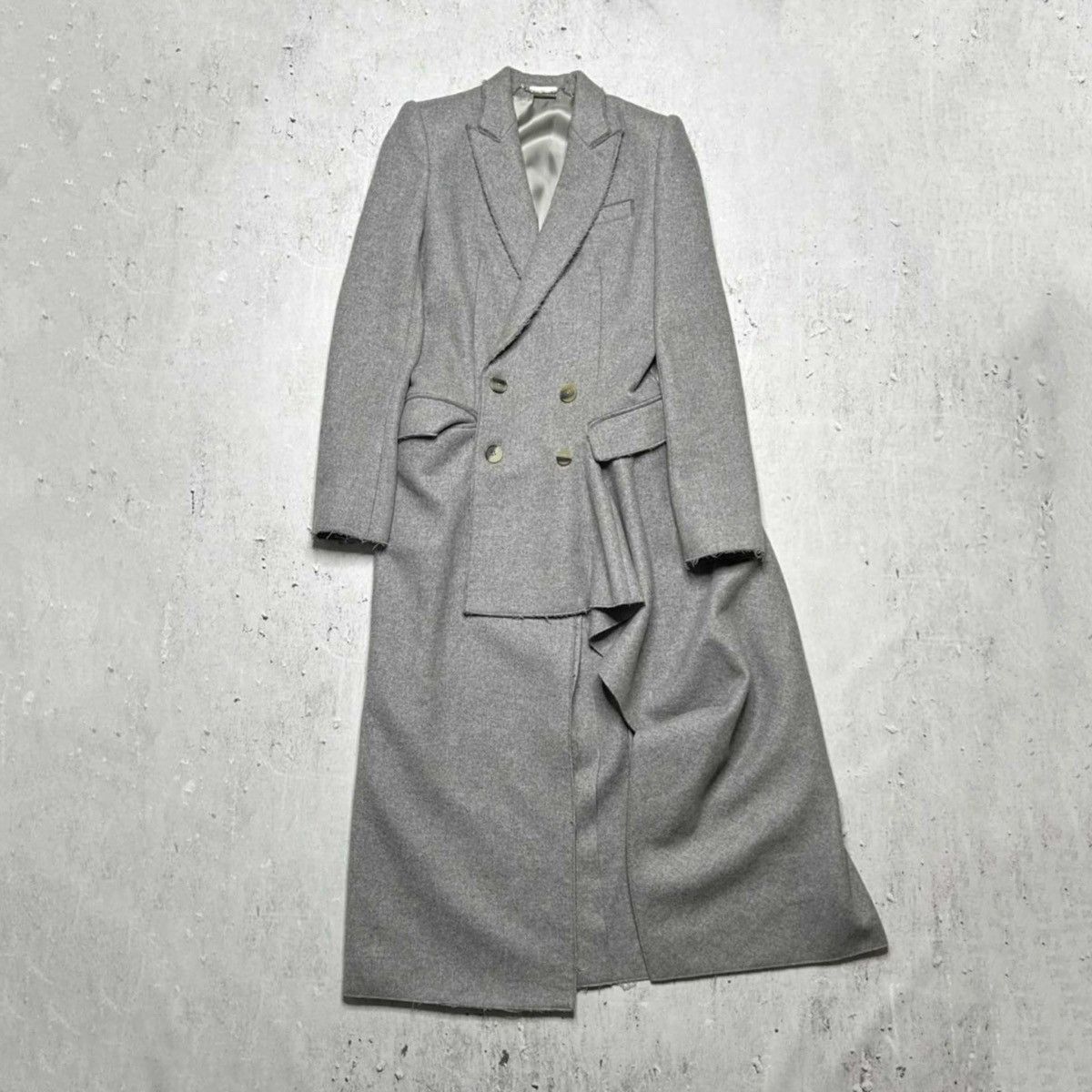 Alexander mcqueen asymetrical pre fall 2017 cashmere coat
