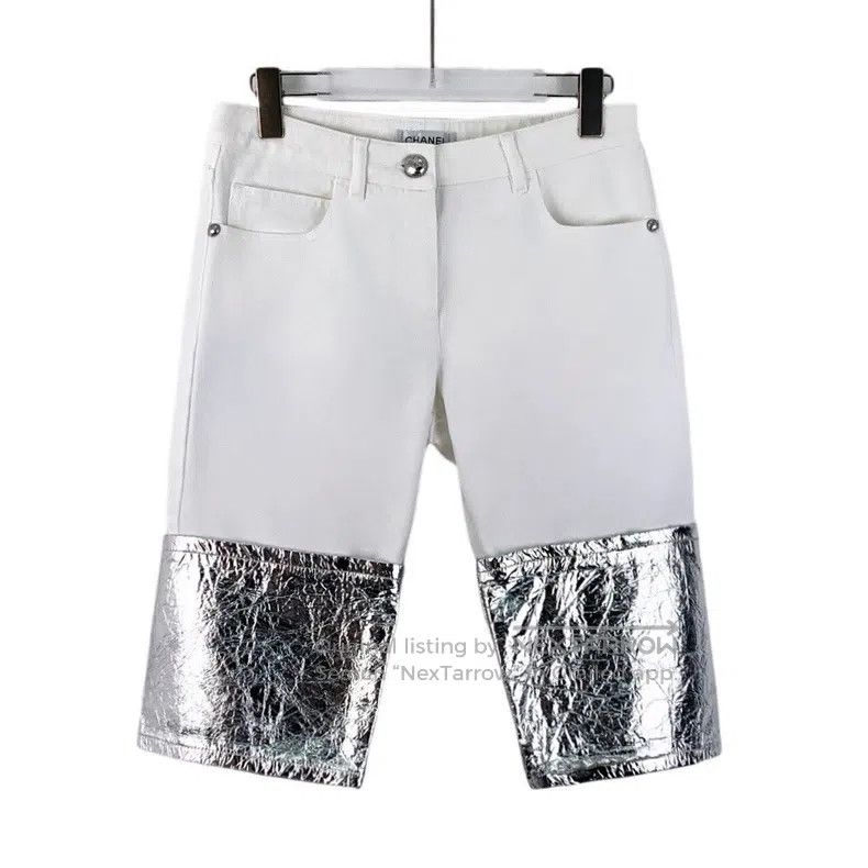 Chanel Chanel White sequin stitched cotton casual five-point trou Size 25" / US 0 / IT 36 - 1 Thumbnail