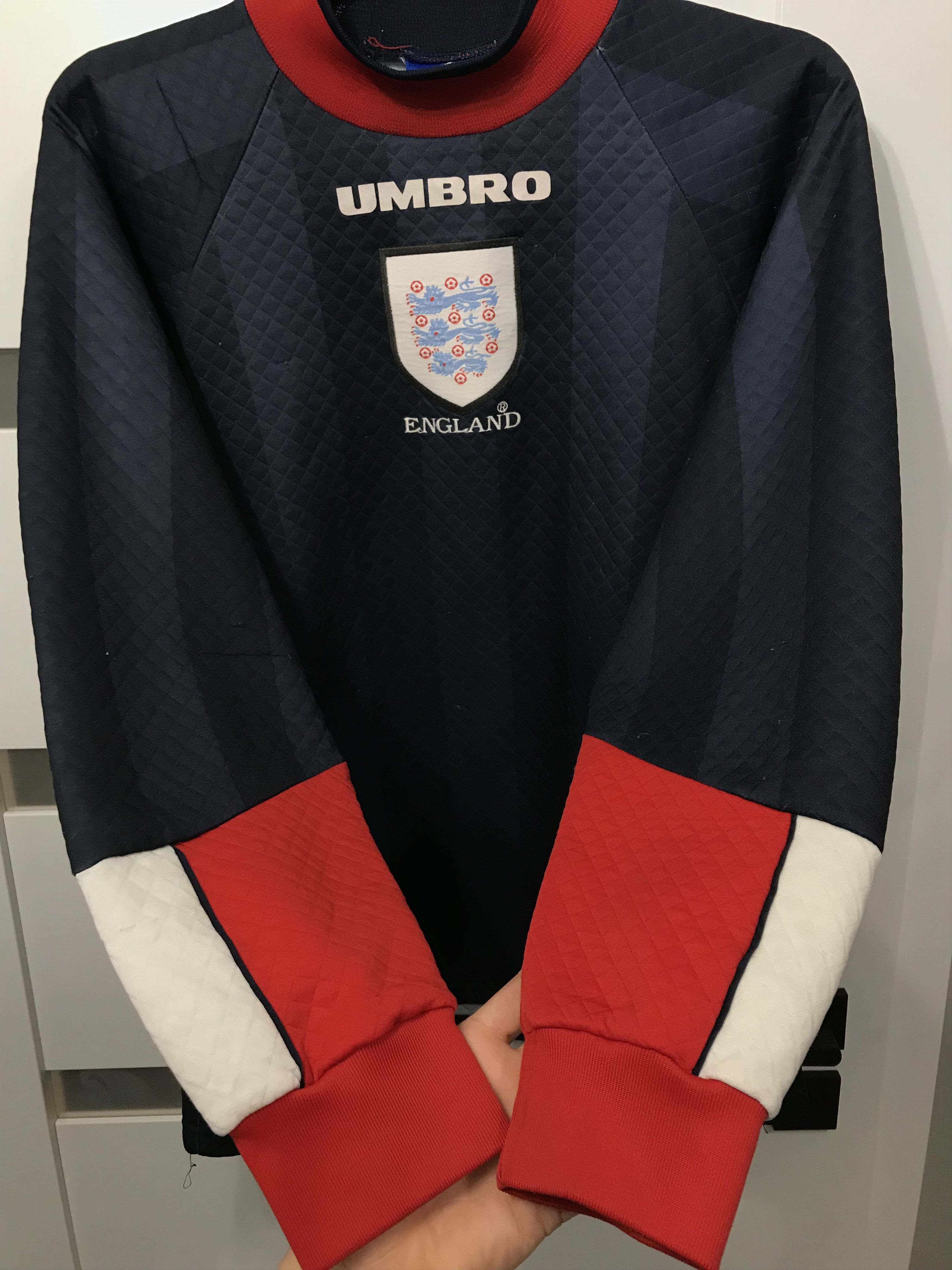 Umbro Umbro England 1992 goalkeeper jersey size M vintage Size US M / EU 48-50 / 2 - 5 Thumbnail