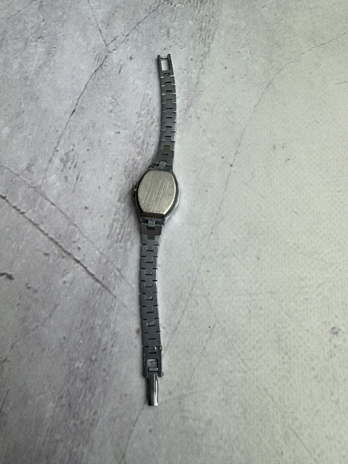 Vintage Vintage Futuristic Retro Luch Watch USSR Size ONE SIZE - 2 Thumbnail