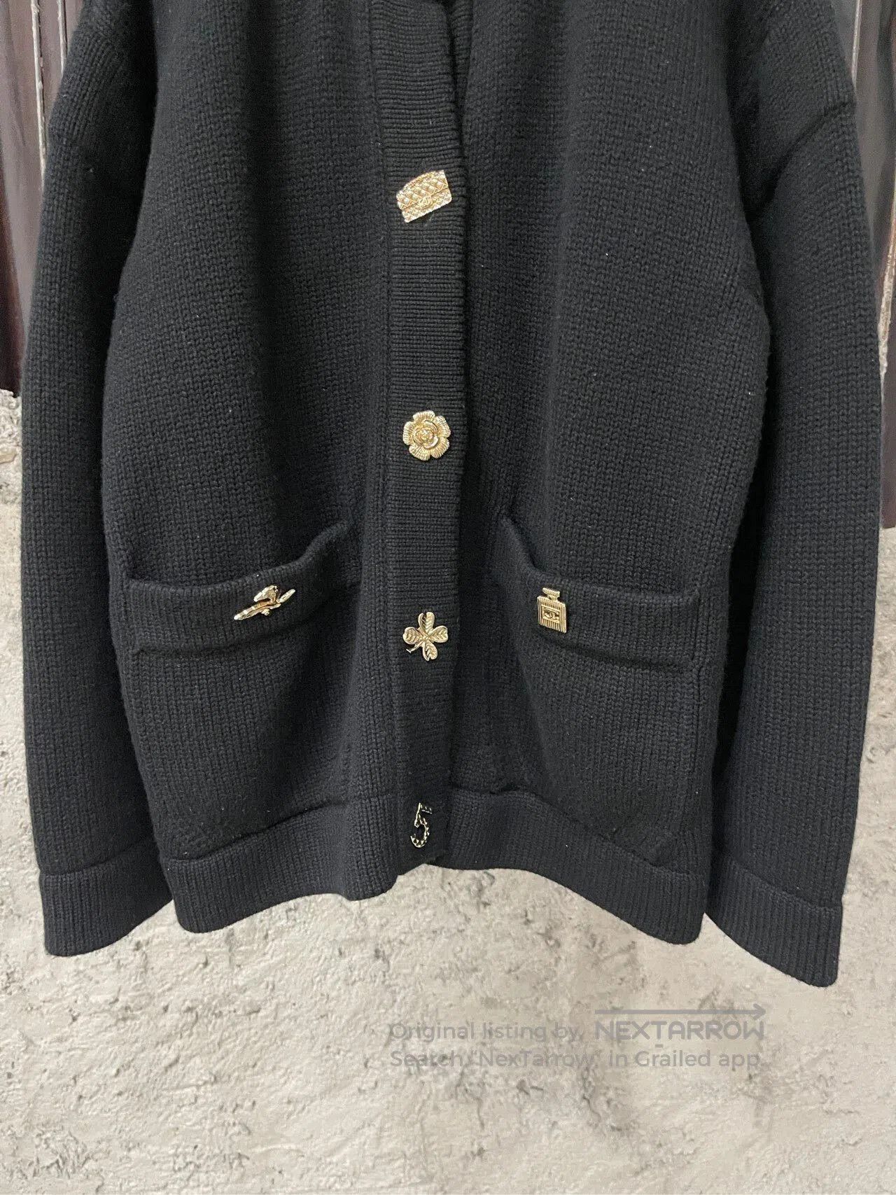 Chanel Chanel Wool Cardigan in Excellent Condition. Size XS / US 0-2 / IT 36-38 - 4 Thumbnail