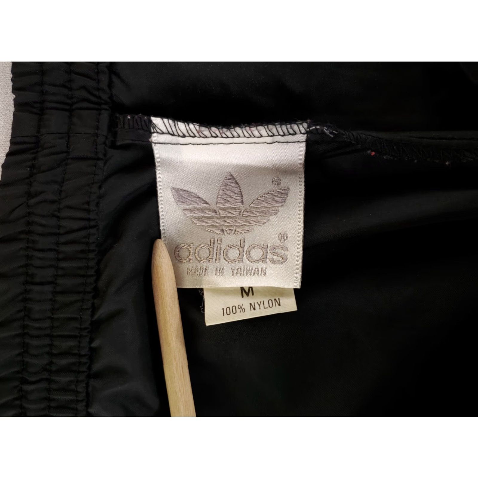 Adidas VINTAGE Adidas Track Pants Black Red Striped Mens M Nylon 90s VTG Track Pants 36x31 Actual Mens Size US 31 - 3 Thumbnail