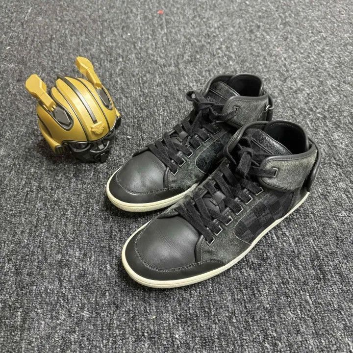 Louis Vuitton Louis Vuitton Black High-Top Sneakers for Men -2508 Size US 8.5 / EU 41-42 - 1 Thumbnail