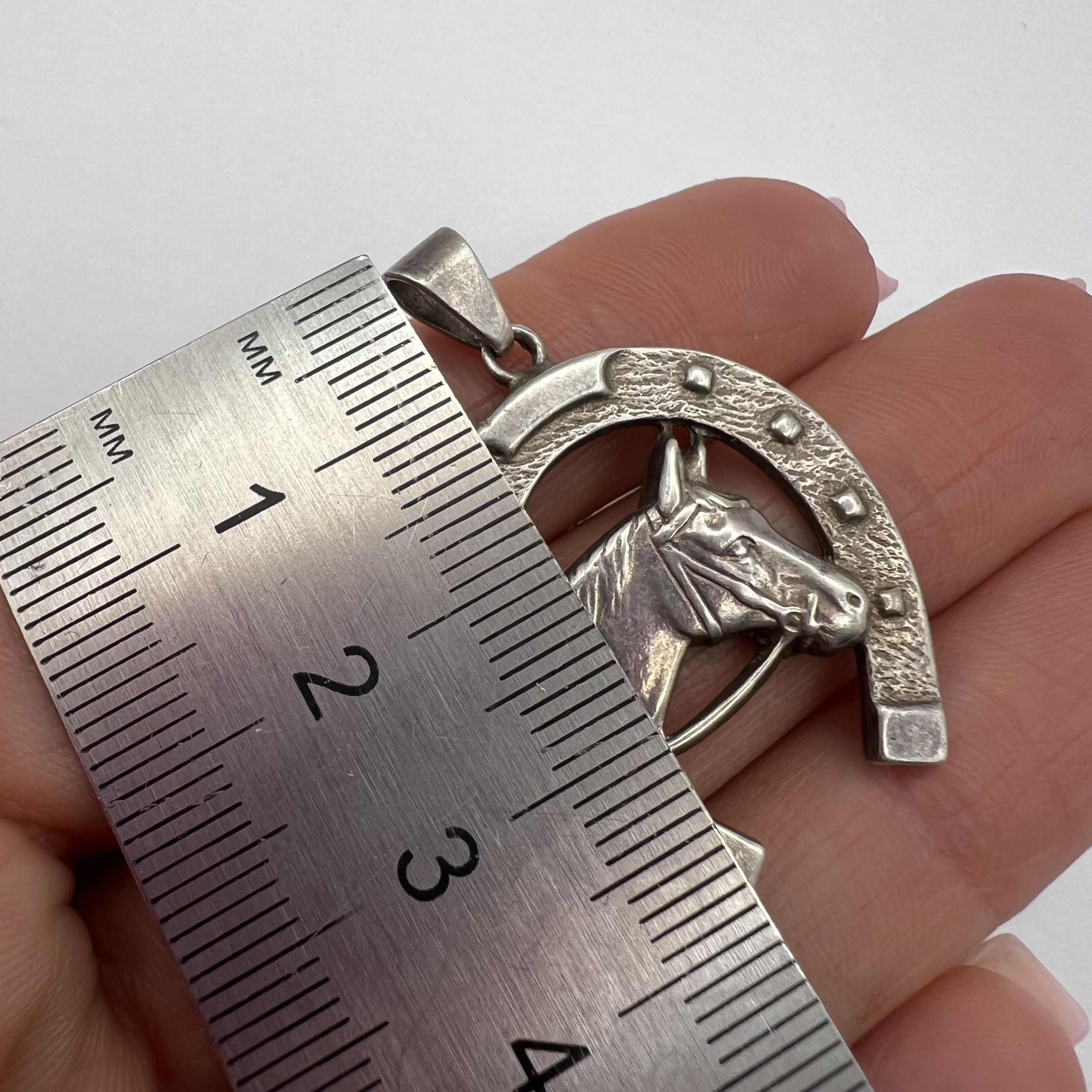 Sterling Silver Vintage Sterling Silver 925 Horseshoe Horse Pendant 7.3g Size ONE SIZE - 6 Thumbnail
