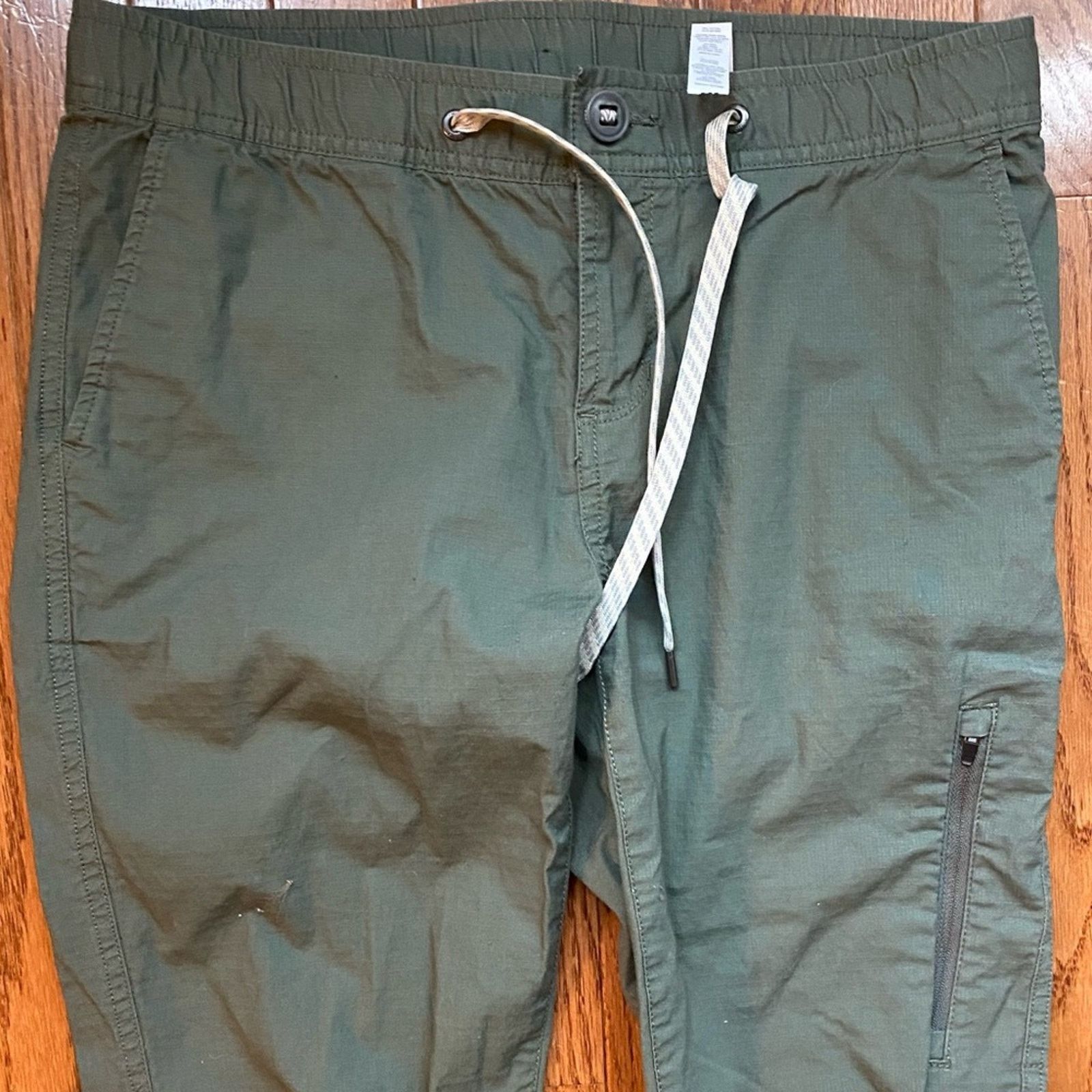 Vuori VUORUI $98 Womens Ripstop Pant Olive Small EUC Size 30" / US 8 / IT 44 - 6 Thumbnail