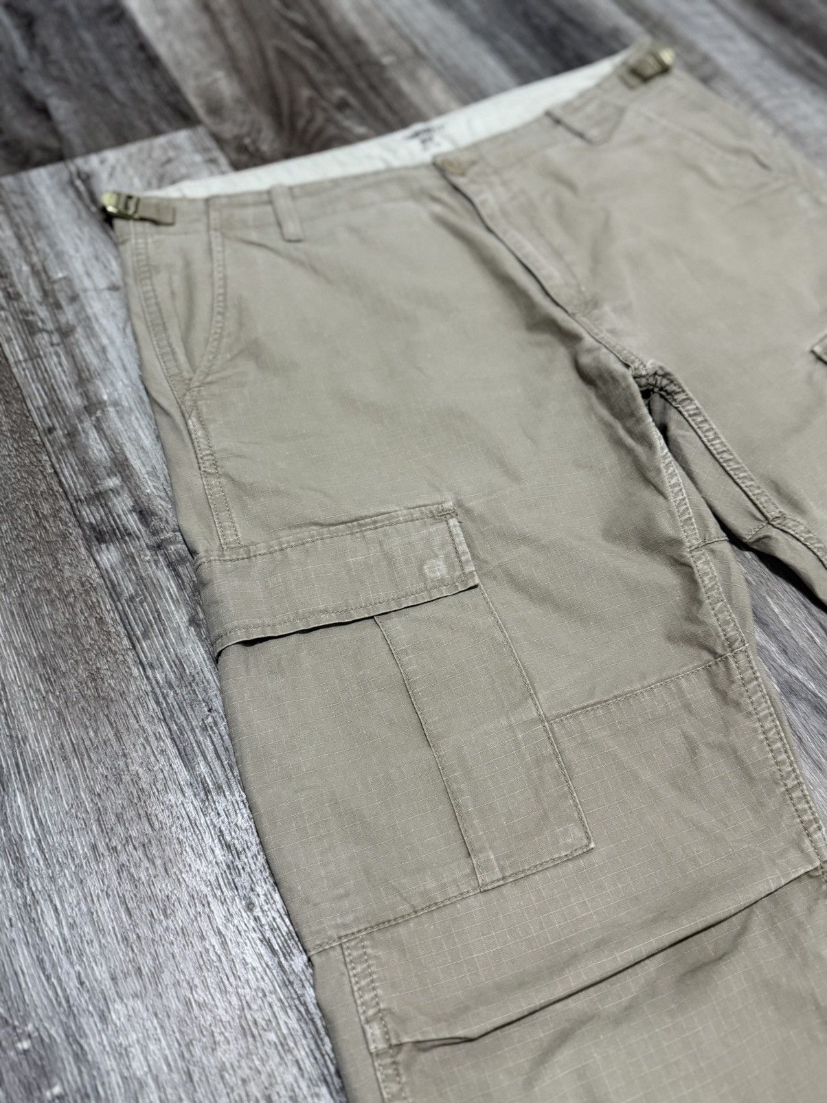 Carhartt CARHARTT MILITARY CARGO PANTS MEN’S ARMY CLASSIC DISTRESSED Size US 34 / EU 50 - 5 Thumbnail