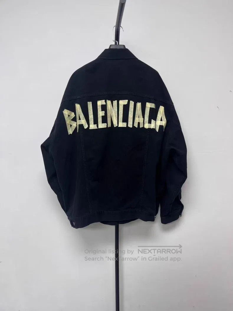 Balenciaga Balenciaga Letter Logo Printed Single-Breasted Long Sleeve Size US S / EU 44-46 / 1 - 1 Thumbnail