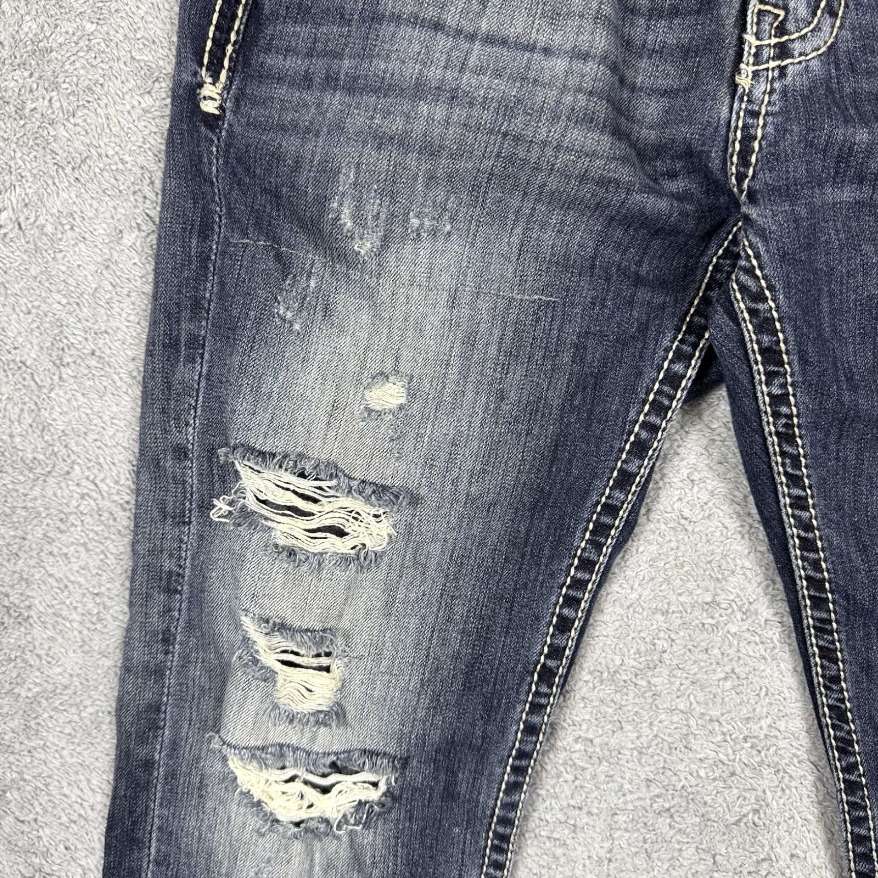 Vintage BKE Aiden Jeans Men 31x32 Straight Stack City Punk Grunge Distressed Y2K Whisker Blue Denim Regular 5-Pocket Mens Size US 31 - 7 Thumbnail