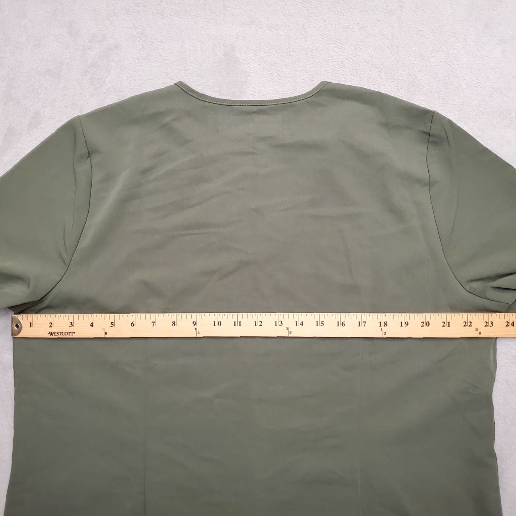 Vintage FIGS Scrub Top Women 2XL Green Technical Collection 3 Pocket 4 Way Stretch Adult Female Medical Shirt Size XXL / US 16-18 / IT 52-54 - 8 Thumbnail