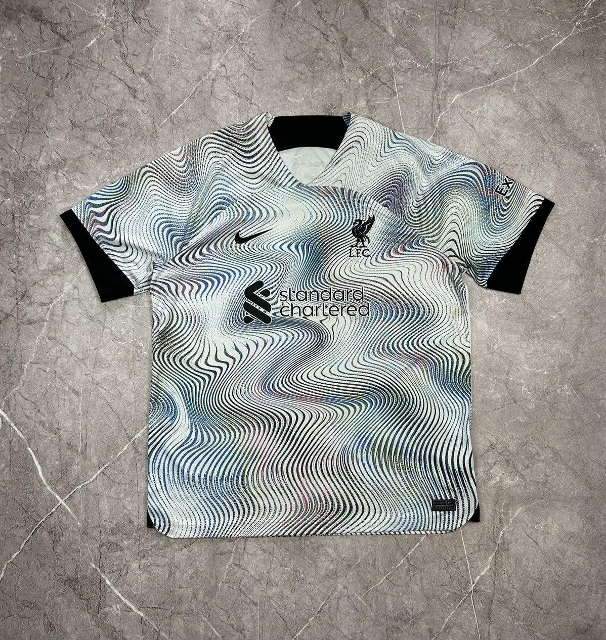 Nike LIVERPOOL 2022-2023 Darwin Size US XL / EU 56 / 4 - 1 Thumbnail