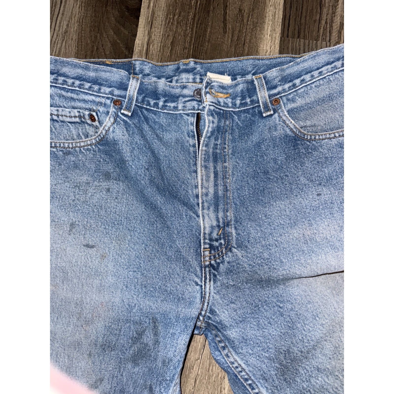 Levi's VINTAGE Levi’s 505 Jeans Men 32x29 Distressed Light Blue Distressed 505 Straight Jeans Size US 32 / EU 48 - 5 Thumbnail