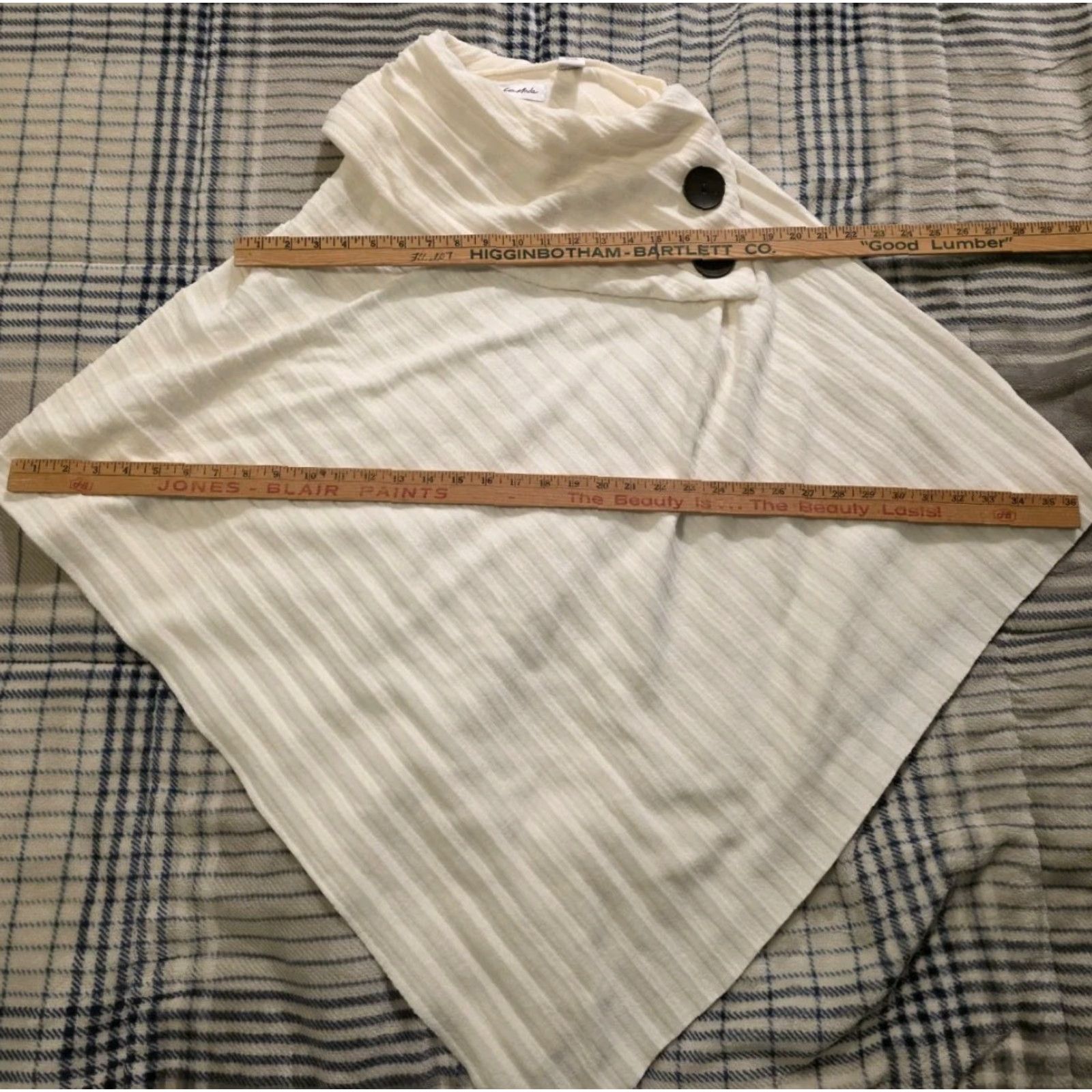 Vintage VINTAGE Le Moda Shawl Collar Fleece Poncho Ivory One Size OSFM Womens Button Accent Knit Cape Size ONE SIZE - 8 Thumbnail