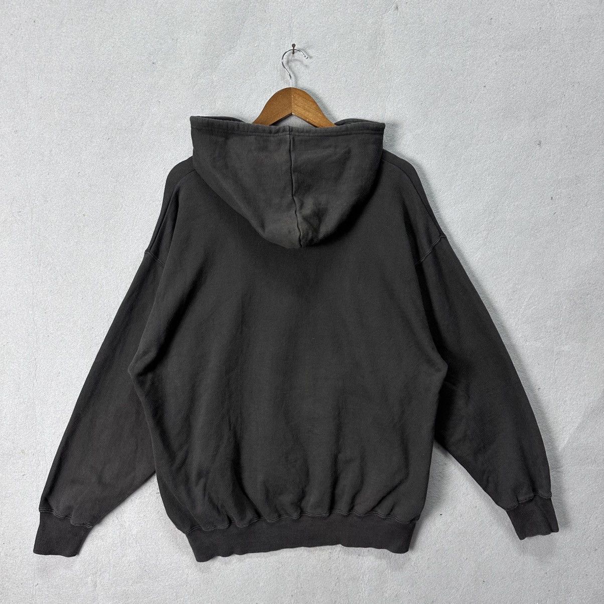 Converse Vintage Converse Hoodie Black Pullover Big Logo Streetwear Size US L / EU 52-54 / 3 - 7 Thumbnail