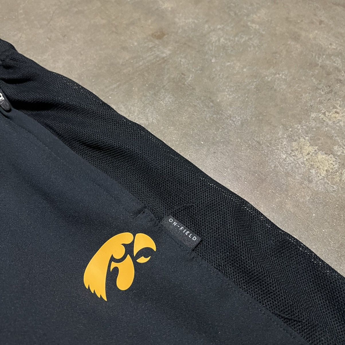 Nike Vintage Nike Iowa Hawkeyes Sweatpants Swoosh Logo Wide Leg Size US 28 / EU 44 - 6 Thumbnail