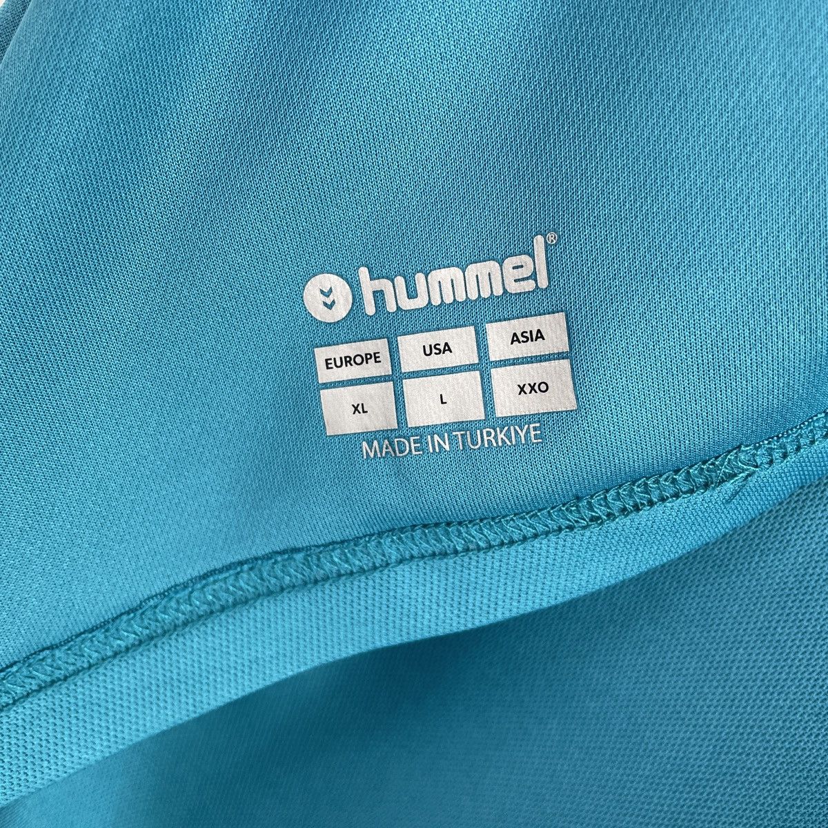 Hummel 1. FC Koln x Hummel Third Jersey Shirt 2024/2025 size L-XL Size US L / EU 52-54 / 3 - 13 Thumbnail