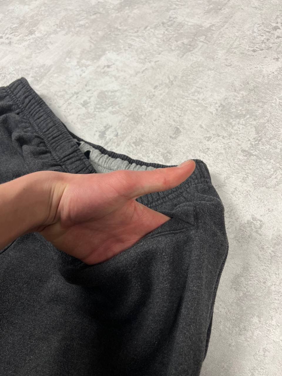 Nike Vintage Nike Baggy Grey Sweatpants Joggers Pants Size XL Size US 38 / EU 54 - 14 Thumbnail