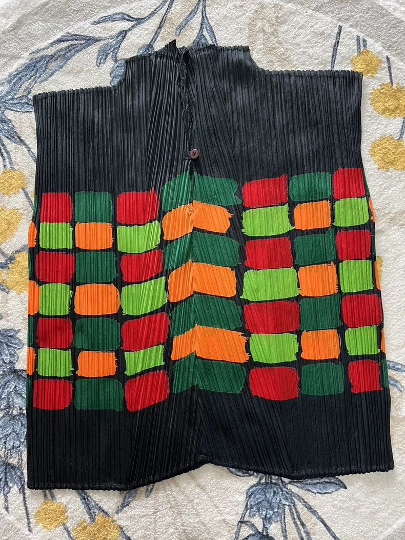 Issey Miyake Issey Miyake size:5 Red, green and black color-blocked ple Size L / US 10 / IT 46 - 3 Thumbnail