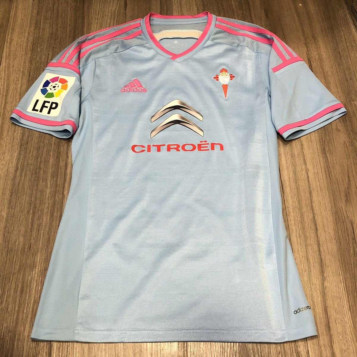 Adidas Celta Vigo 14/15 home shirt Size US S / EU 44-46 / 1 - 1 Thumbnail