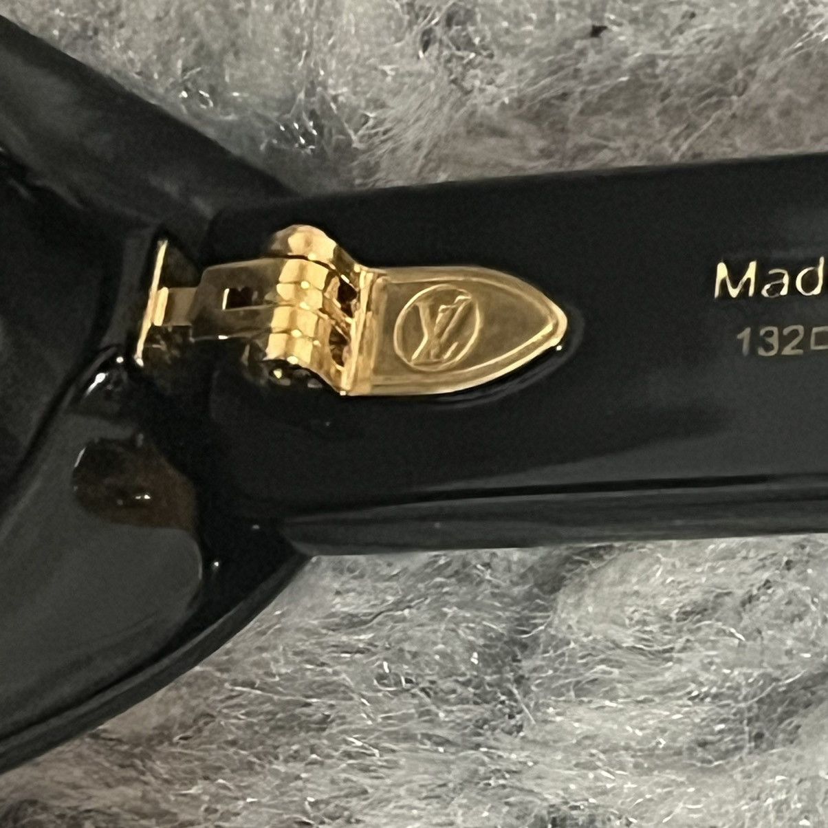 Louis Vuitton LV Split Cat Eye Sunglasses Size ONE SIZE - 7 Thumbnail