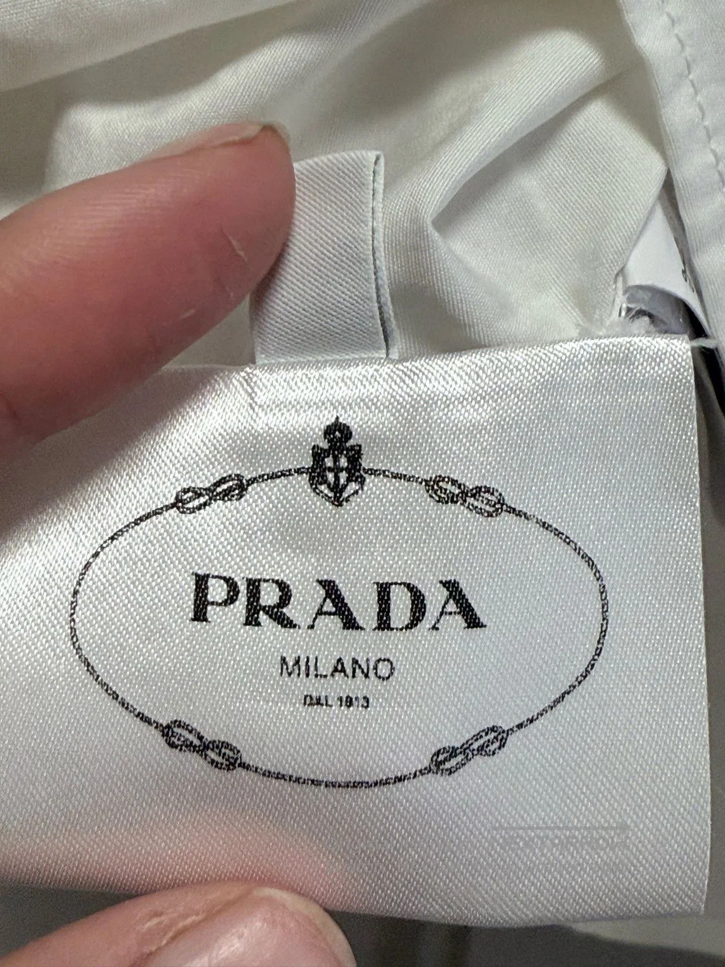 Prada Prada Women's Short-Sleeve Shirt 42. Size M / US 6-8 / IT 42-44 - 5 Thumbnail