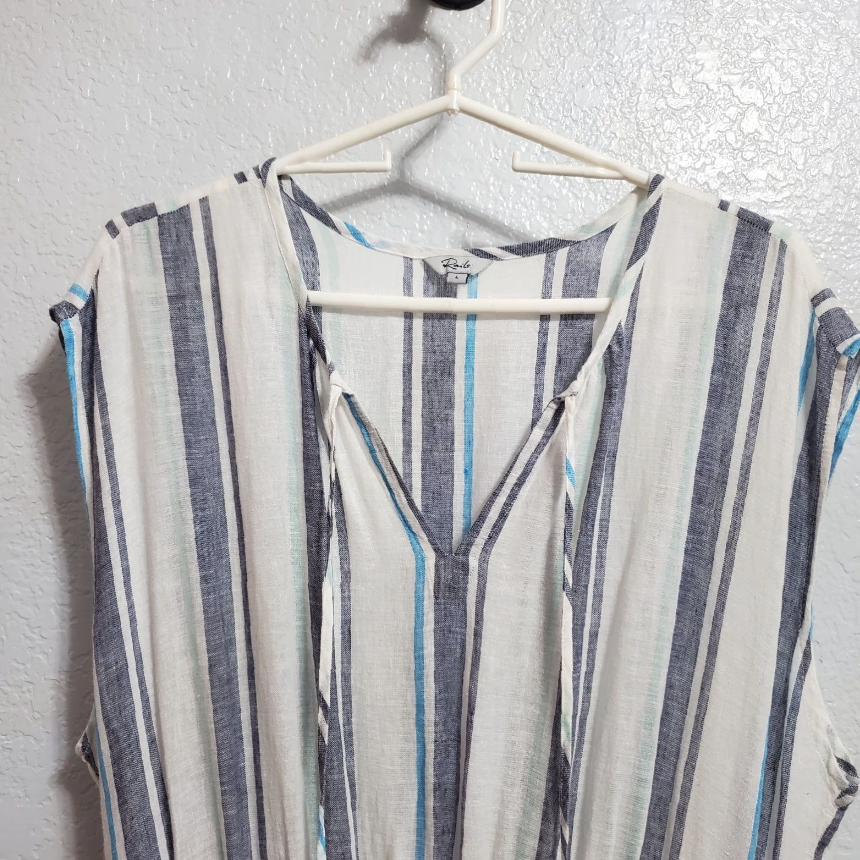 Rails Rails Dress Women L Midi Aegean Blue White Stripe Sleeveless Linen Blend V-Neck Smocked Waist Lined Casual Sundress 55% Linen 45% Rayon Size L / US 10 / IT 46 - 5 Thumbnail