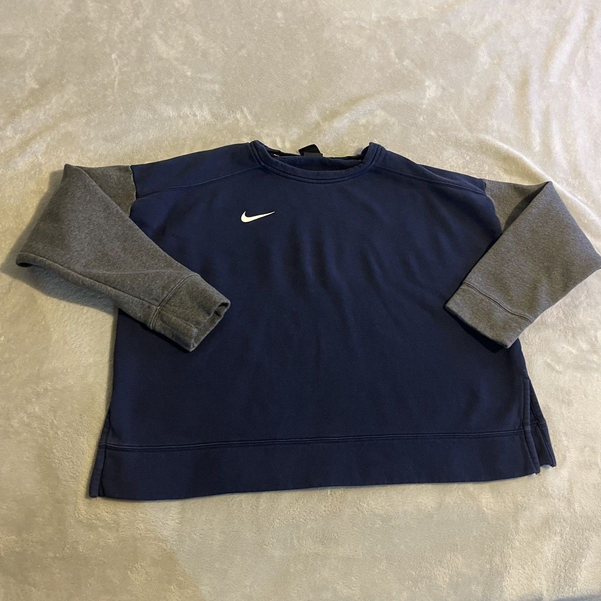 Nike Nike Sweater Women XL Blue Crop Pullover Sweatshirt Workout Size XL / US 12-14 / IT 48-50 - 1 Thumbnail