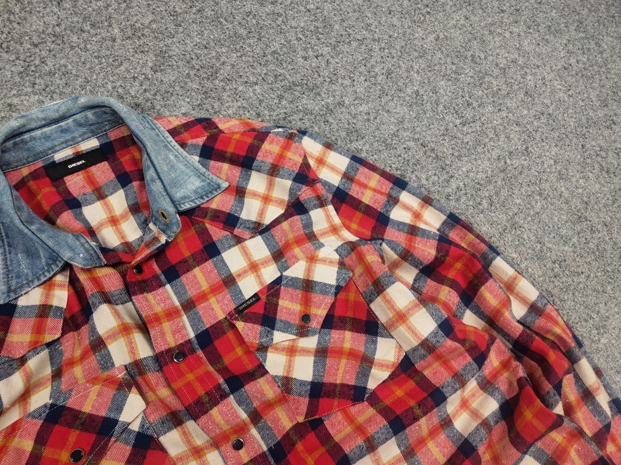 Diesel Diesel Vintage American style Flannel shirt red Long sleeve Size US M / EU 48-50 / 2 - 5 Thumbnail