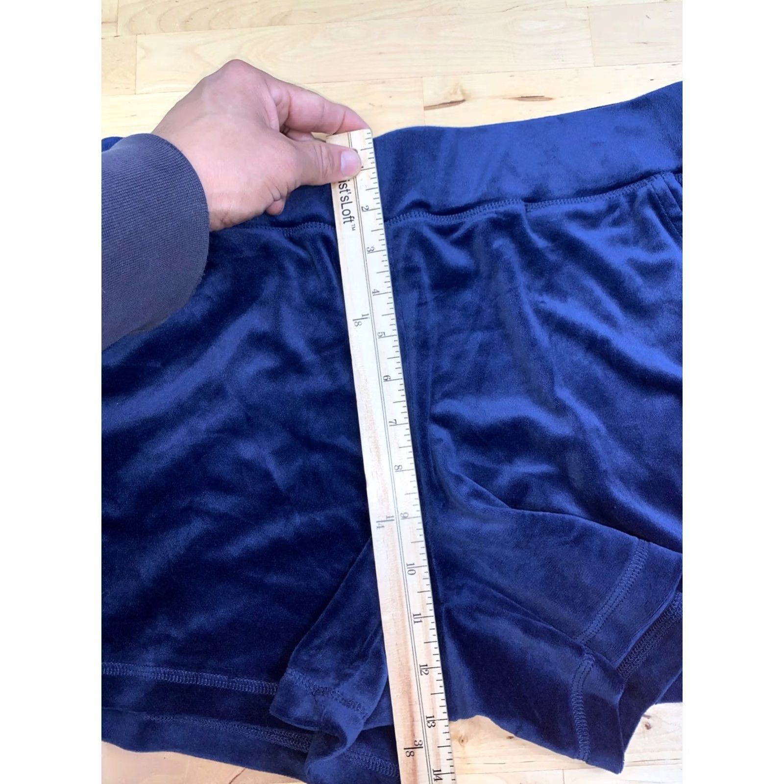 Juicy Couture Juicy Couture Velour Track Shorts Women M Blue Rhinestone Y2K 13173 Size 32" / US 10 / IT 46 - 5 Thumbnail