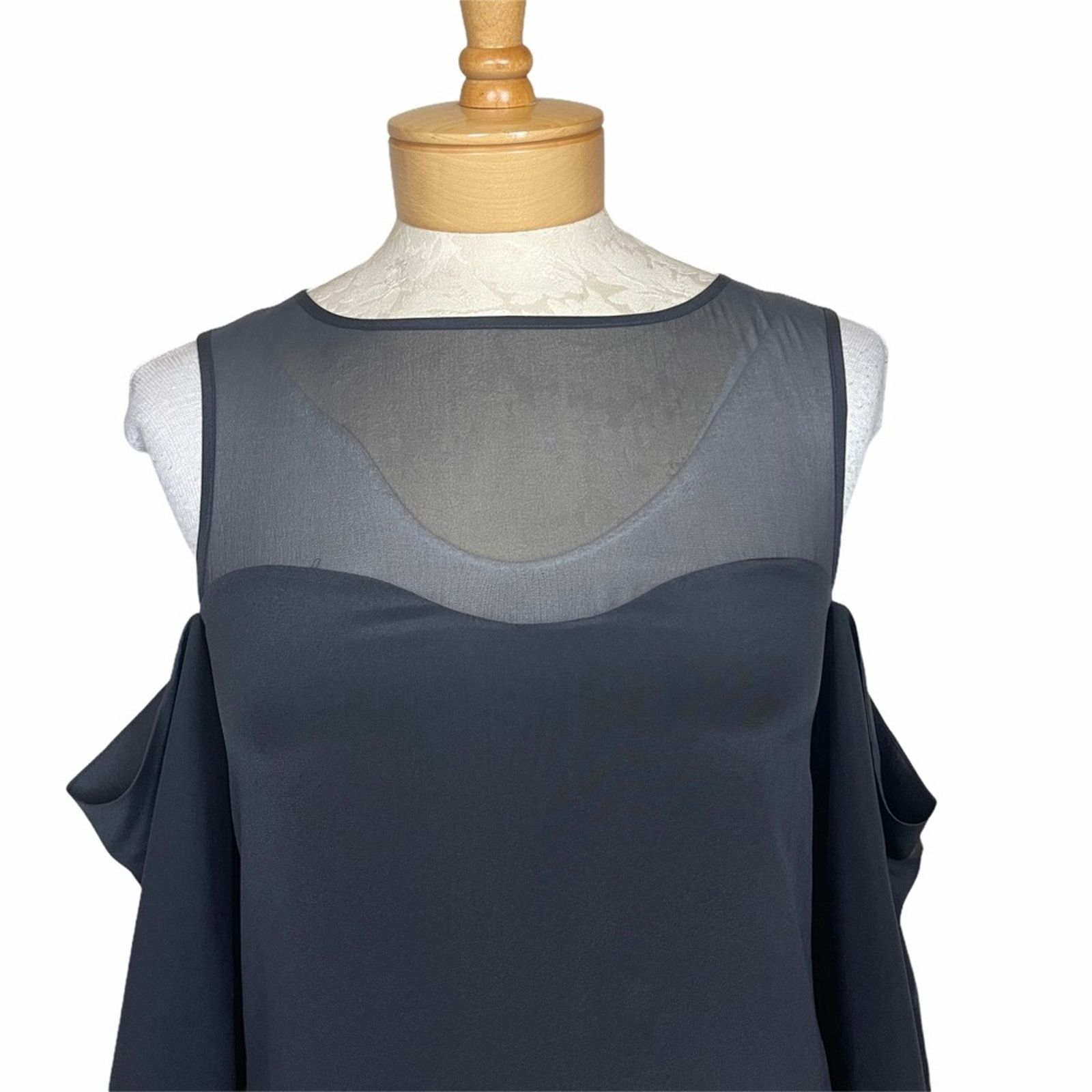 Marie Oliver Marie Oliver Anna Cut Out Shoulder Dress Black XXS Size XXS / US 00 / IT 34 - 3 Thumbnail