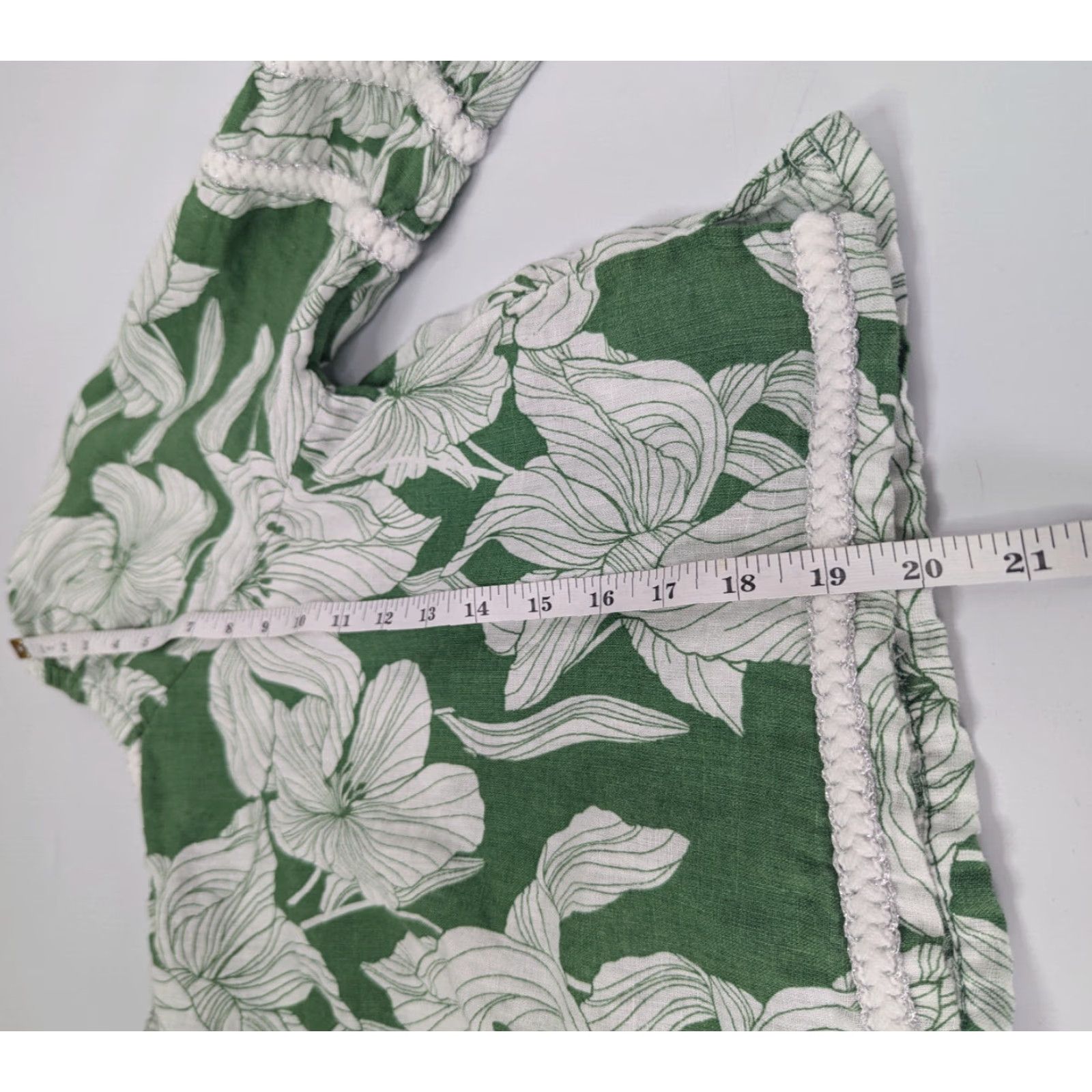 Vintage Tahari Linen Blouse Cropped Off the Shoulder Green 3/4 Sleeve Floral Size L Womens Size L / US 10 / IT 46 - 4 Thumbnail