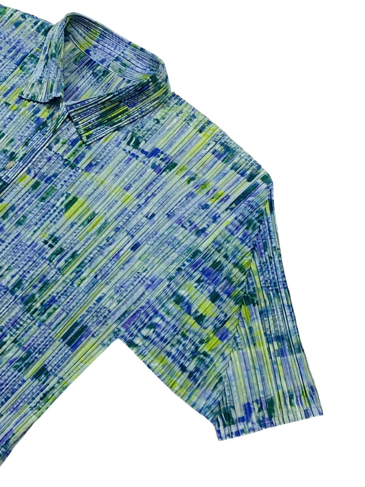 Issey Miyake × Pleats Please Issey Miyake Pleats Please Pleated Multicolor Top Short Sleeve Button Ups Size L / US 10 / IT 46 - 7 Thumbnail