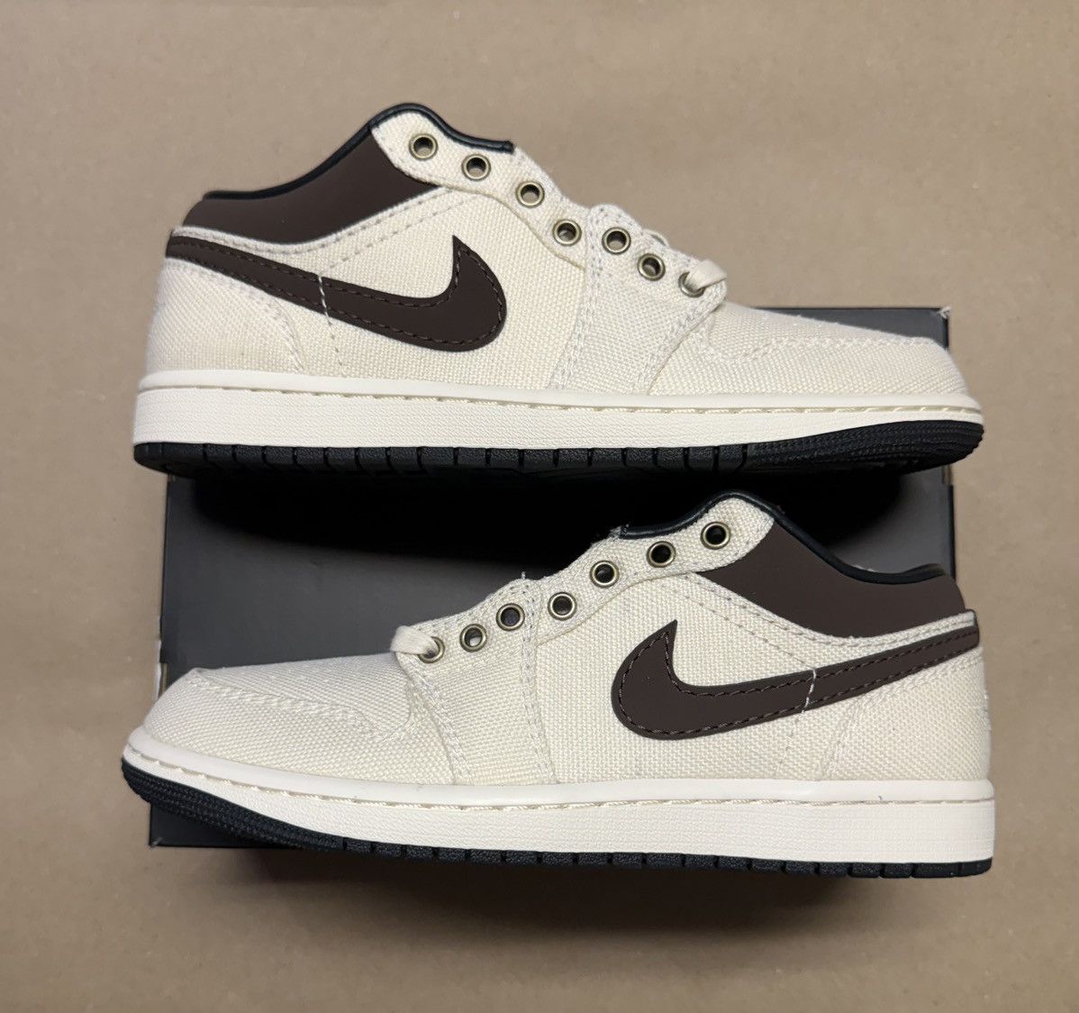 Jordan Brand Nike Air Jordan 1 Low PRM Mens Ivory Baroque Brown size 8! Size US 8 / EU 41 - 1 Thumbnail