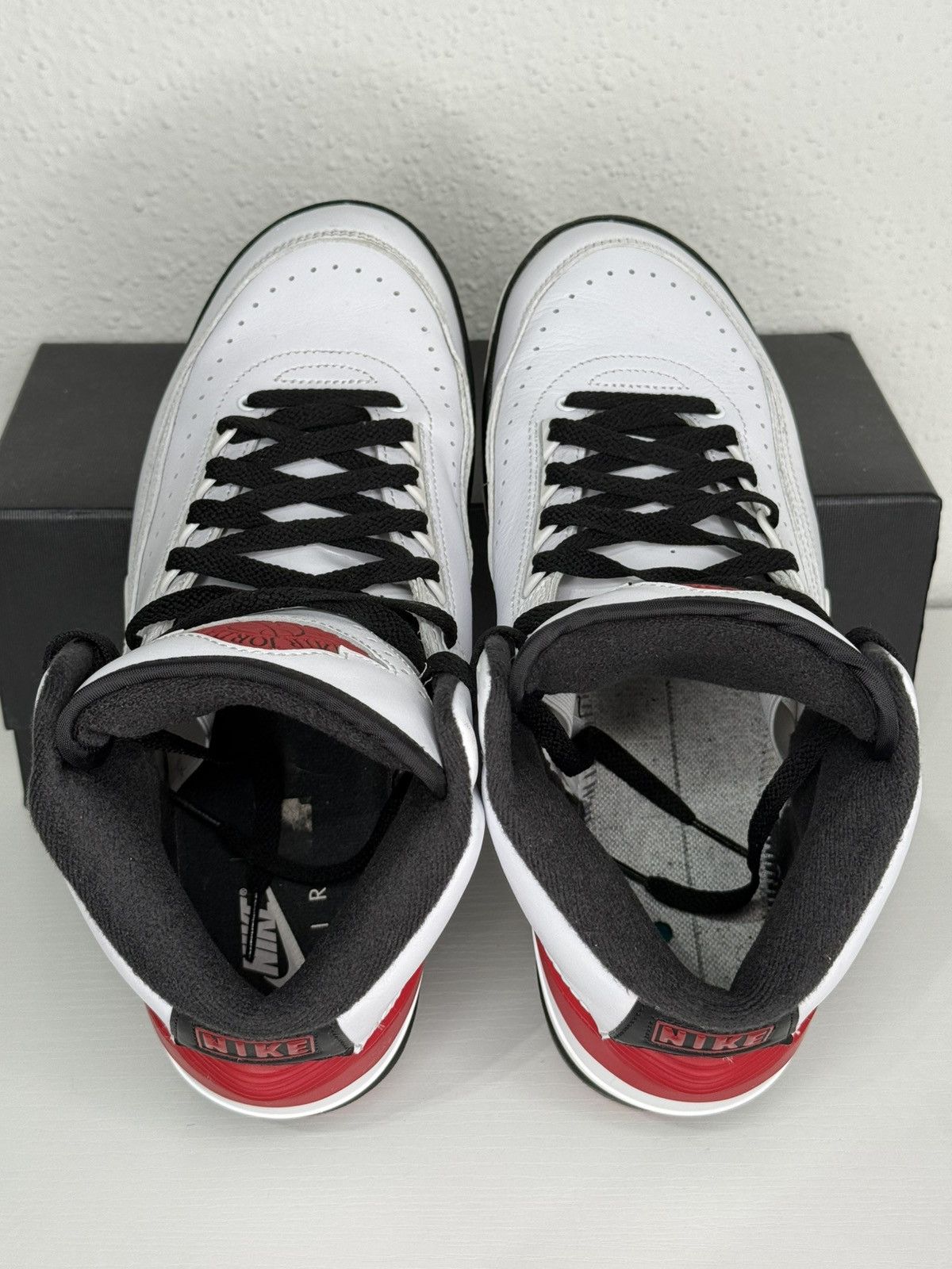 Jordan Brand Jordan 2 Retro Chicago Size US 10 / EU 43 - 5 Thumbnail