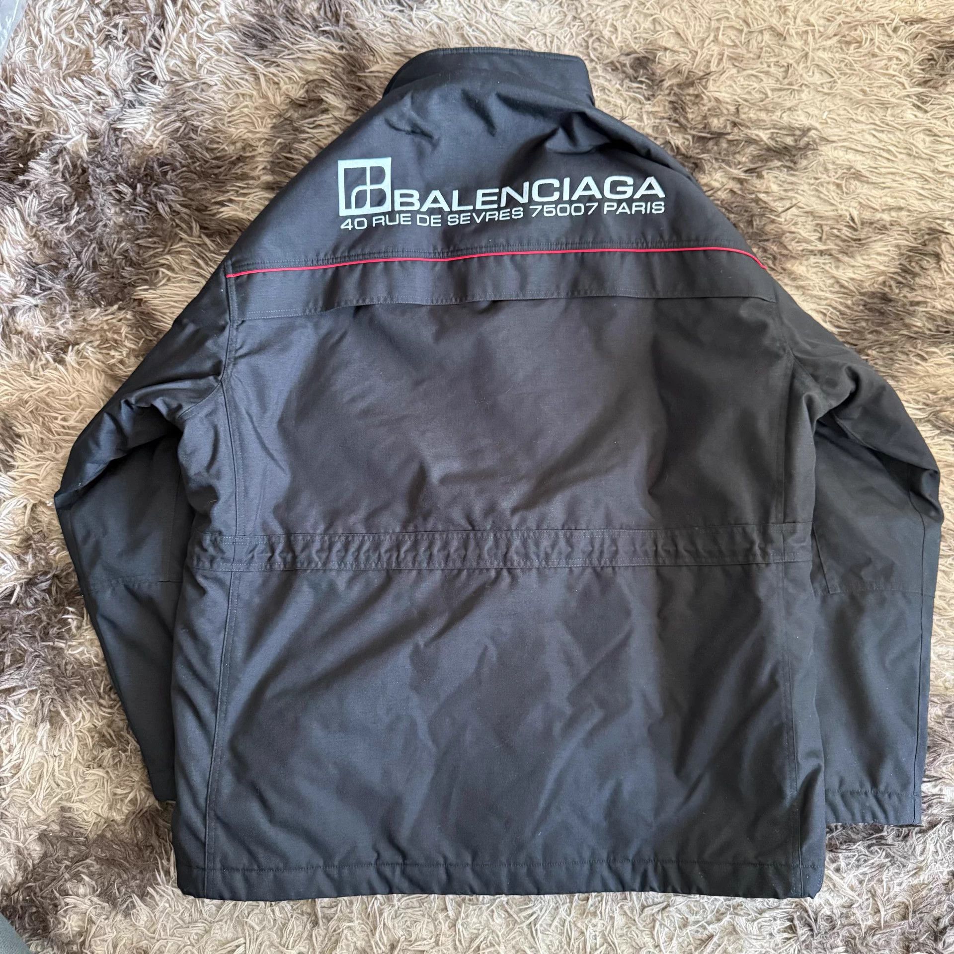 Balenciaga Balenciaga 19fw Parka Runway Black Red Colorblock 46 Size US S / EU 44-46 / 1 - 2 Thumbnail