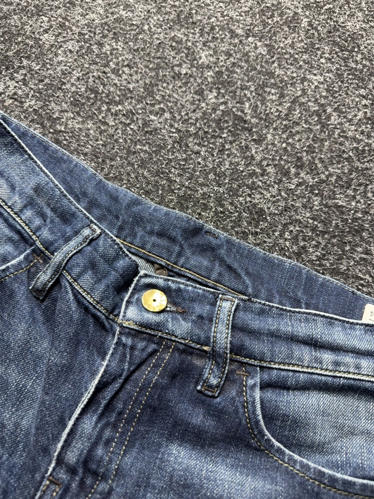 Diesel Luxury 00s Diesel LIV Jeans Distressed Y2K Wash Denim Size 30" / US 8 / IT 44 - 21 Thumbnail